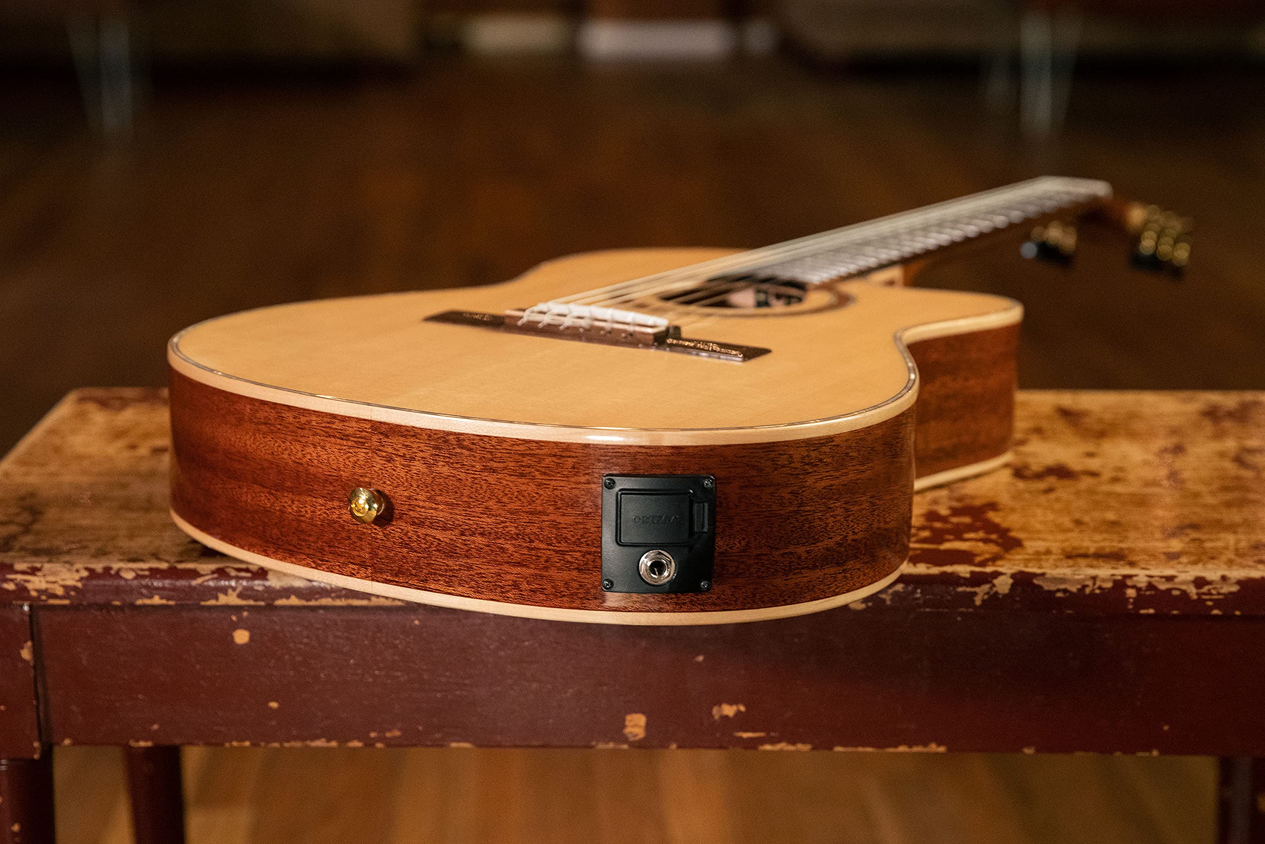Guitarra acústico-eléctrica ORTEGA Performer Series 4/4 Slim Neck - + Bolsa, RCE138-T4