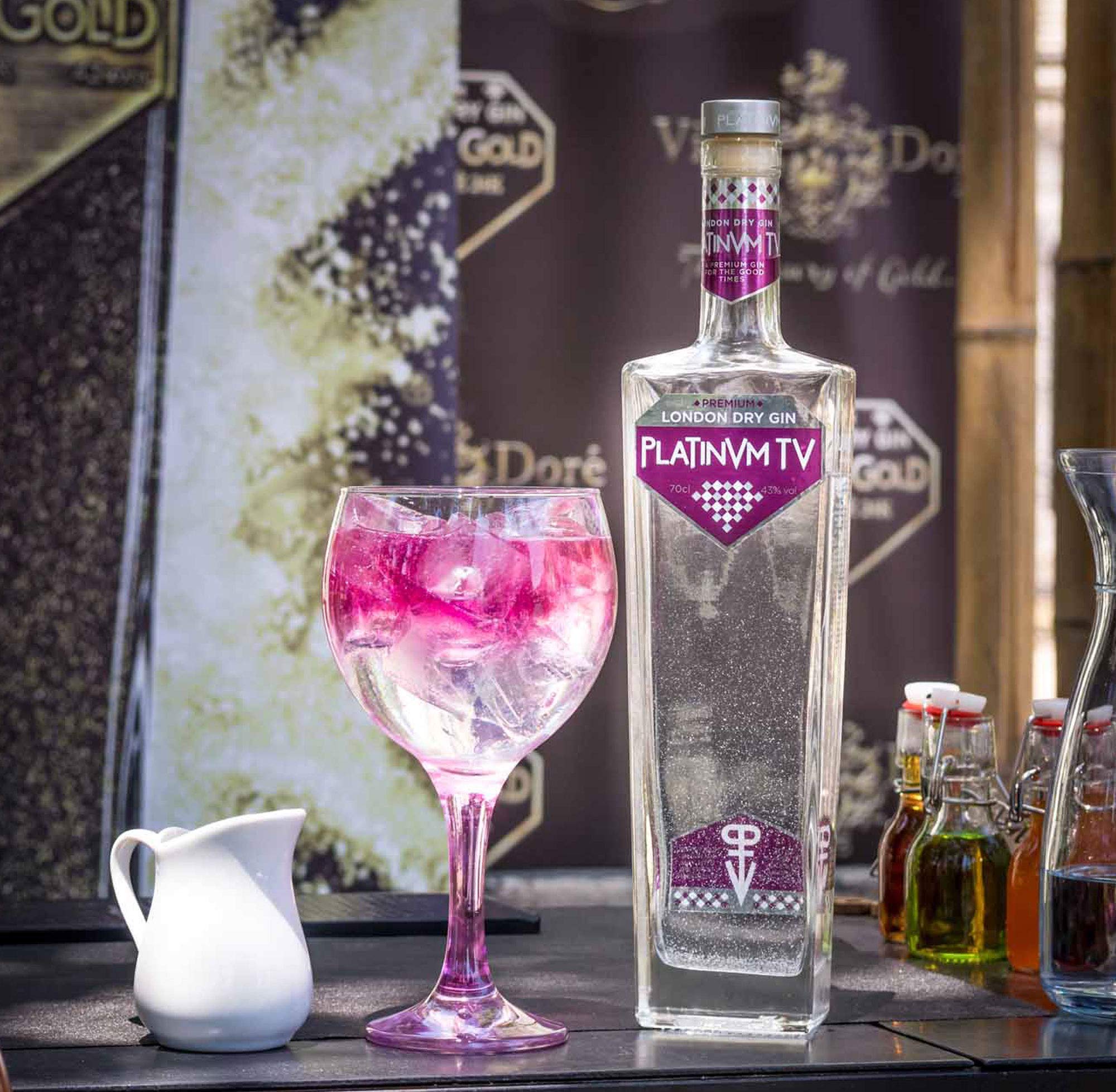 Pack London Dry Gin Platinvm con Plata y dos copas 70cl. : Amazon