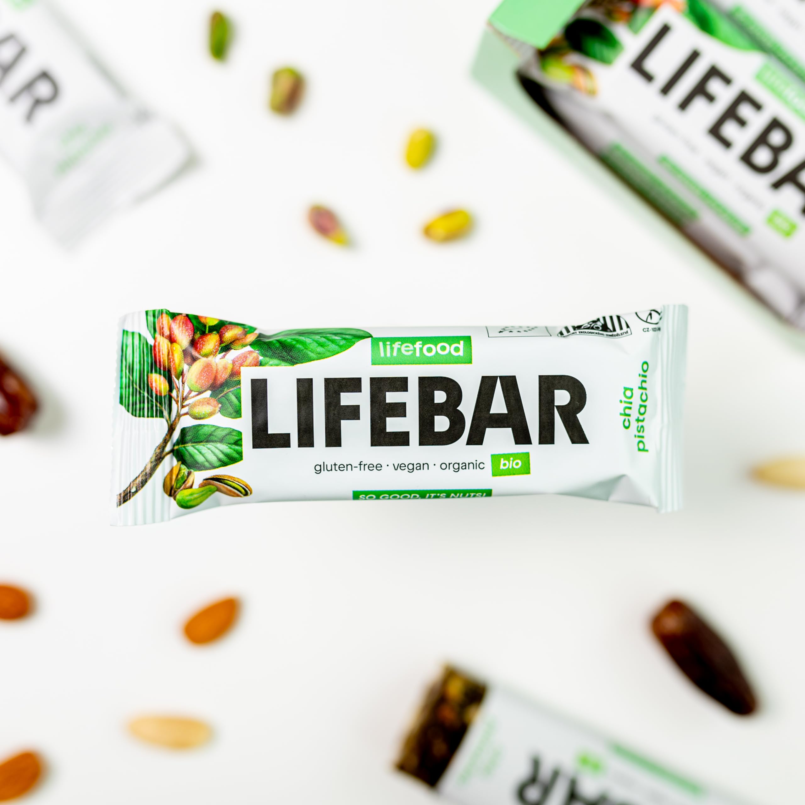 lifefood Lifebar Energieriegel, Vegan Sportriegel, RAW BIO Rohkost, Vegan, Glutenfrei, Laktosefrei,Ohne Zuckerzusatz, Biologisch angebaut - 15er Pack (15 x 40 g) (Chia Pistazie)
