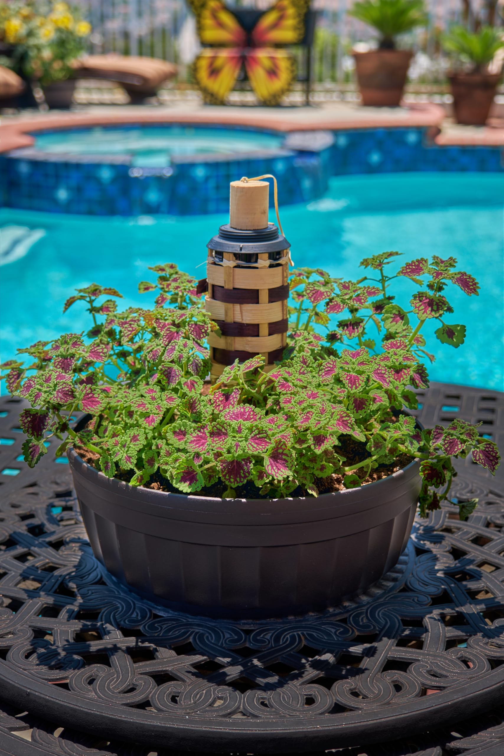 Amazon.com : Round Savannah Planter (Brown) : Patio, Lawn & Garden