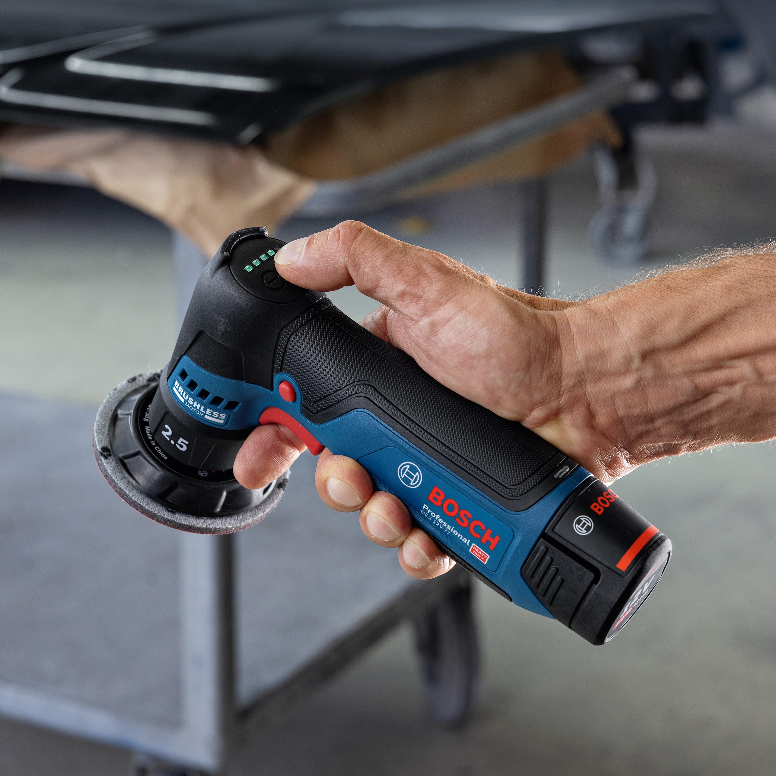 Bosch PRO 12V System pulidora a batería GPO 12V-77 (incl. plato de caucho montado con cierre por contacto de 77 mm, plato de espuma de corte y pulido de 77 mm)