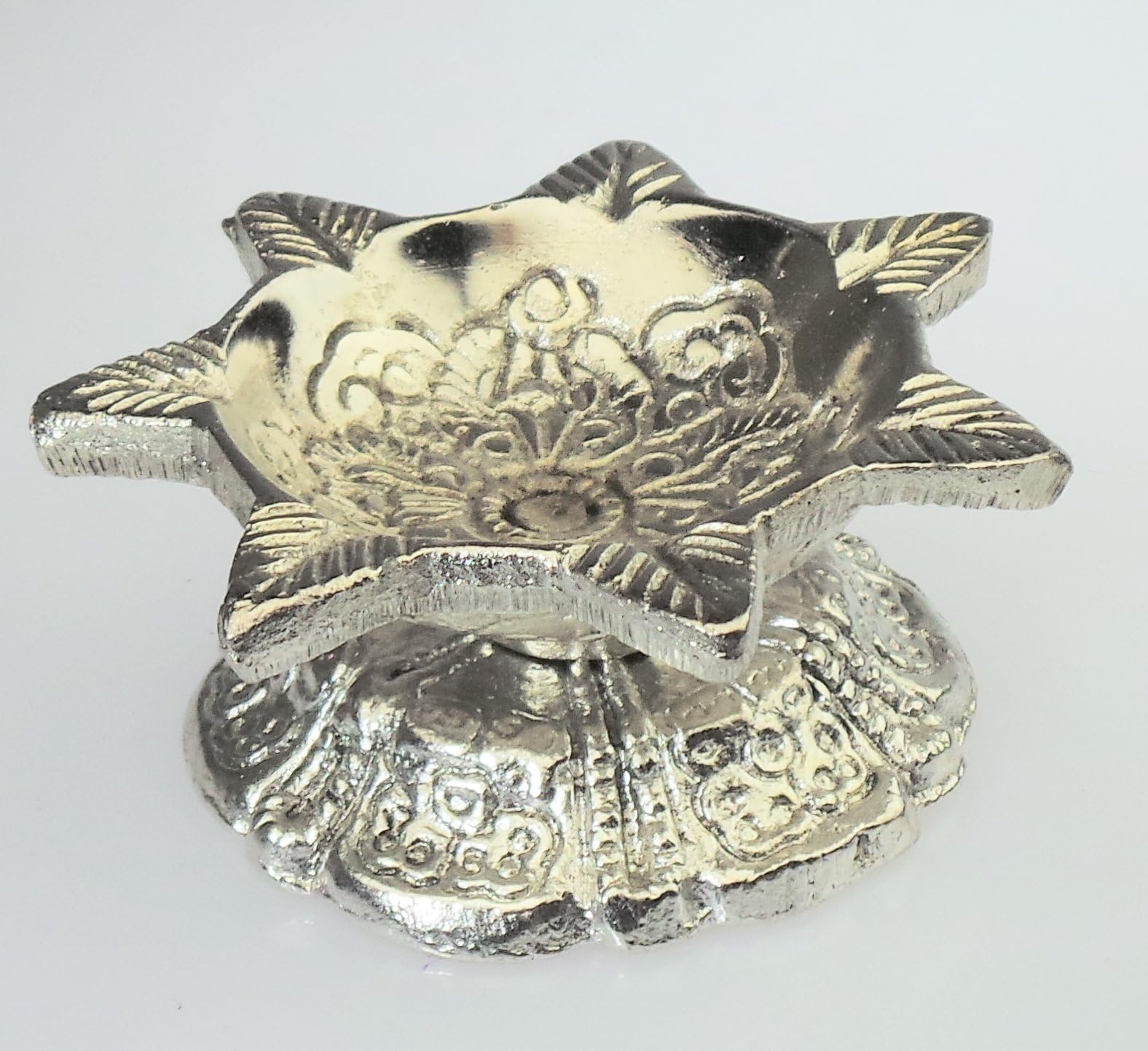 Antique Metal Star Shape Hindu Pooja Puja Oil Lamp - 7 diya Lights Groves - Hand Engraved -