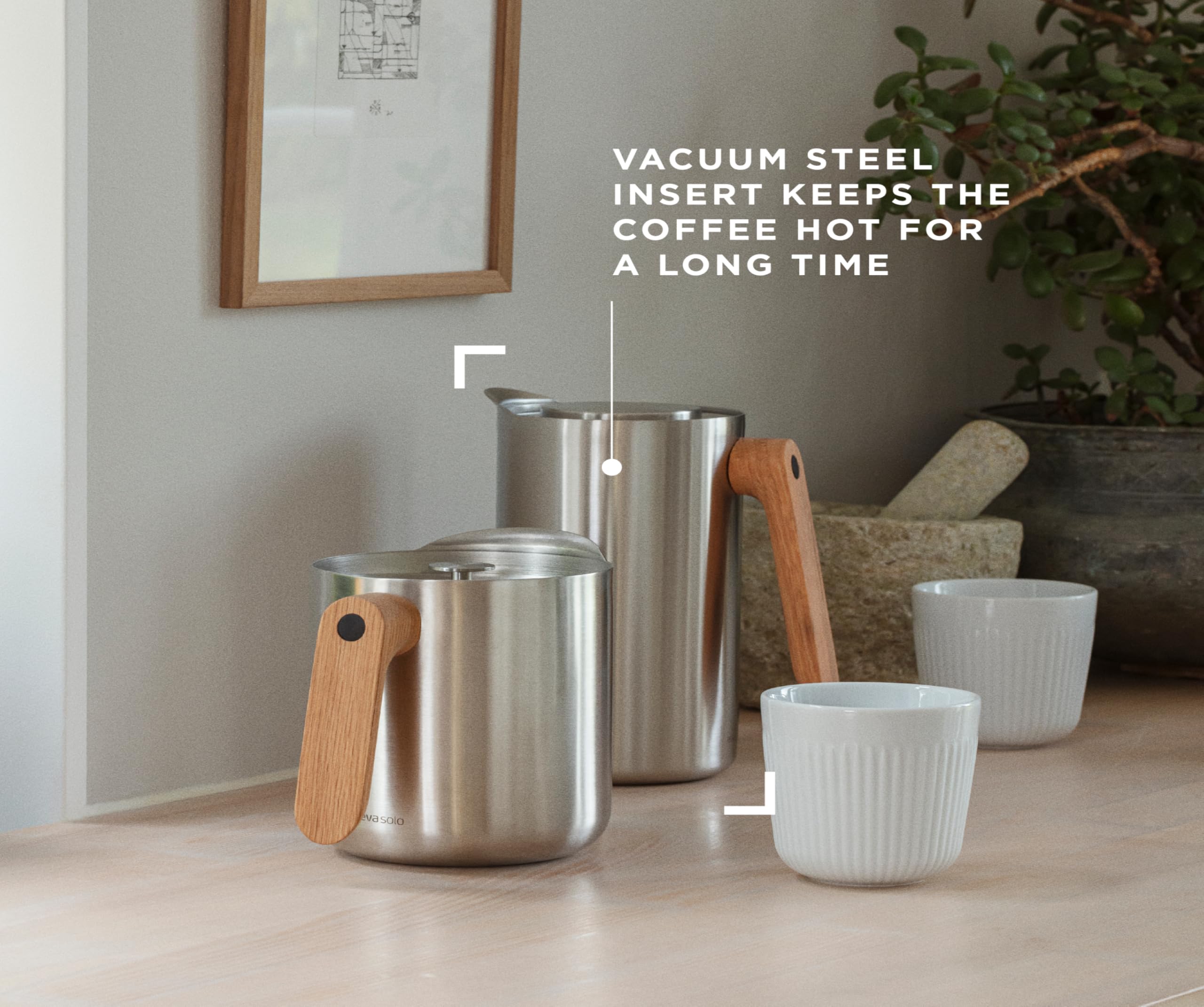 EVA SOLO | Isolierkanne 1,0l Nordic Kitchen Edelstahl | Der Vakuumstahleinsatz hält den Kaffee sehr Lange heiß | Nordic Isolierkannen und kaffeezubehör