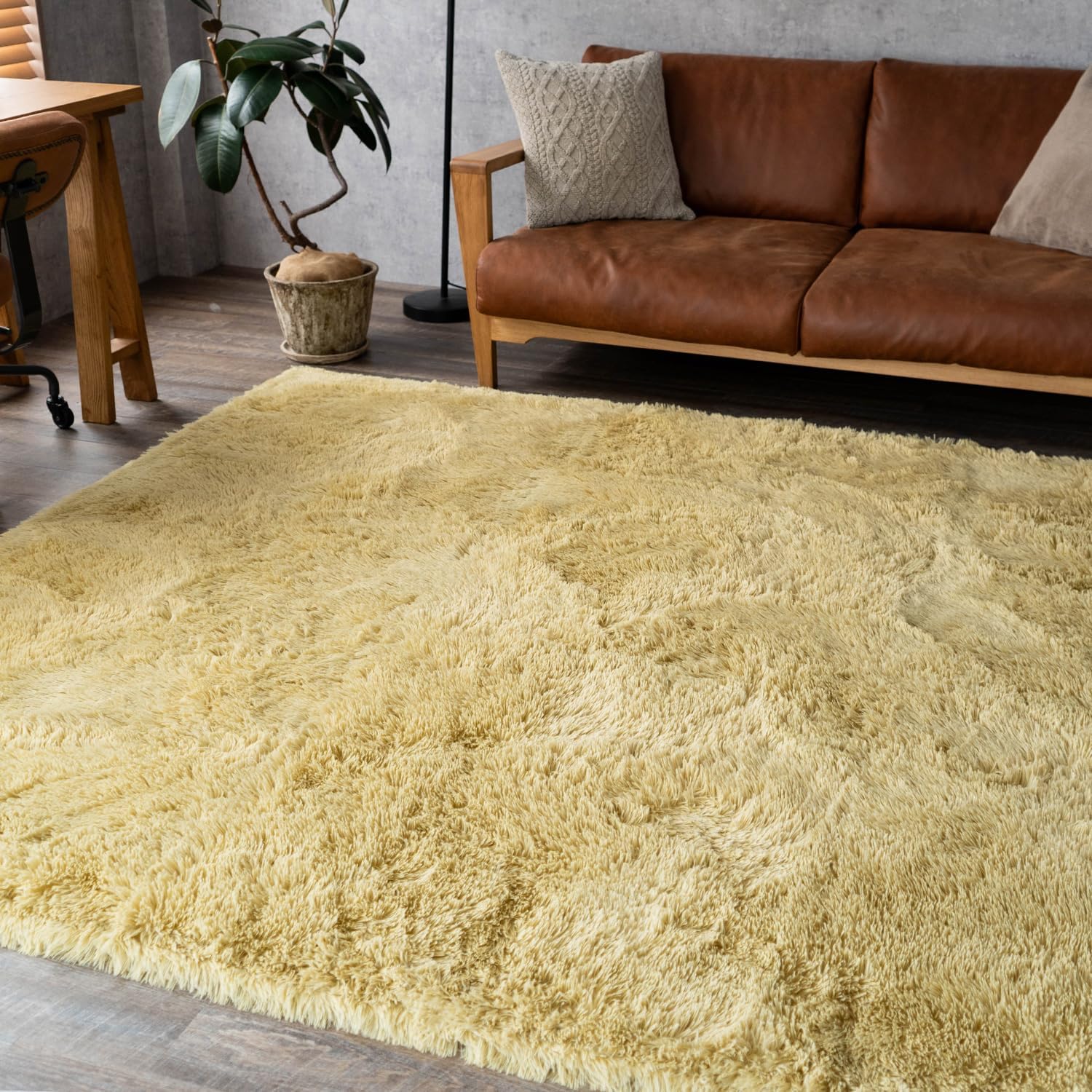 ベージュとミルクティーのヴィンテージラグ　雅姫さんNo.685 ベージュとミルクティーのヴィンテージラグ 雅姫さんNo.685 ベージュと