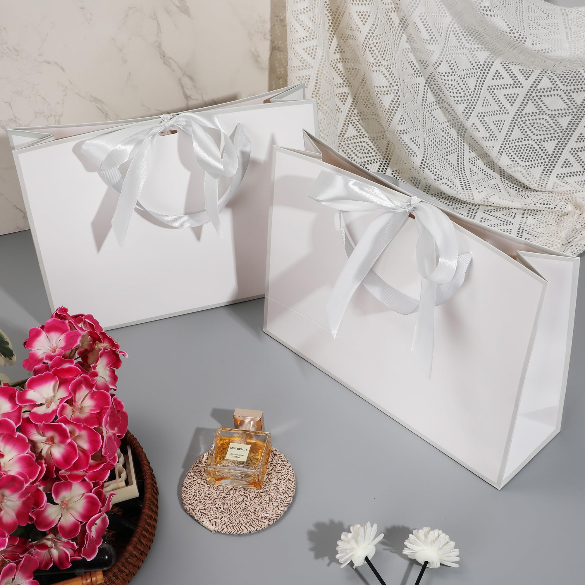 STOBOCTER Lot de 6 sacs cadeaux de remerciement avec poignées - 32,6 x 10,2 x 23,1 cm - Cadeaux de bienvenue avec nœud en ruban pour mariage, demoiselle d'honneur, fête prénatale, remise de diplôme