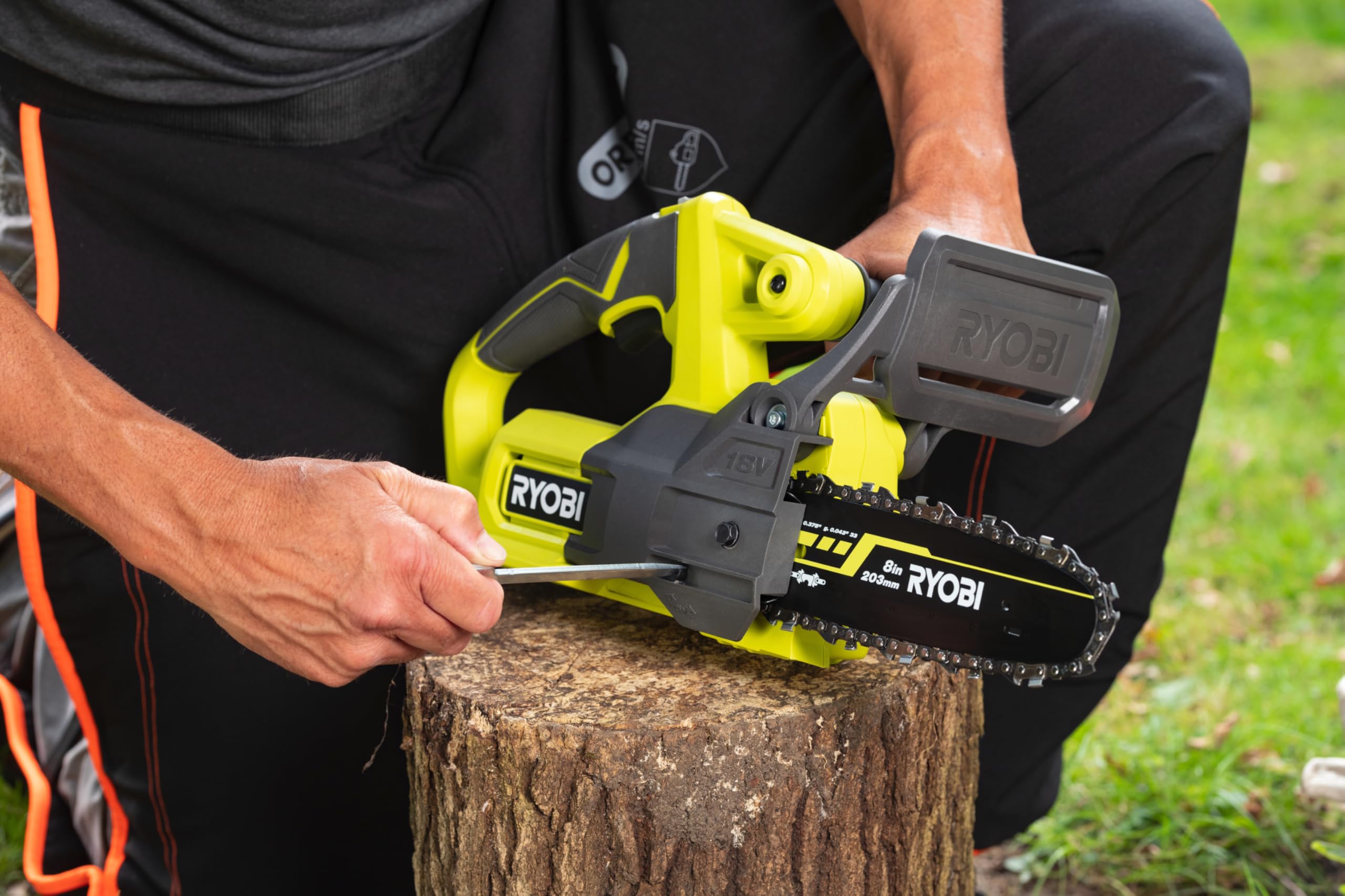 Ryobi RY18CS20A-125 Elettrosega a Batteria 18V ONE+, Barra 20 cm, Batteria 2,5 Ah e Caricabatterie Inclusi, Leggera e Maneggevole