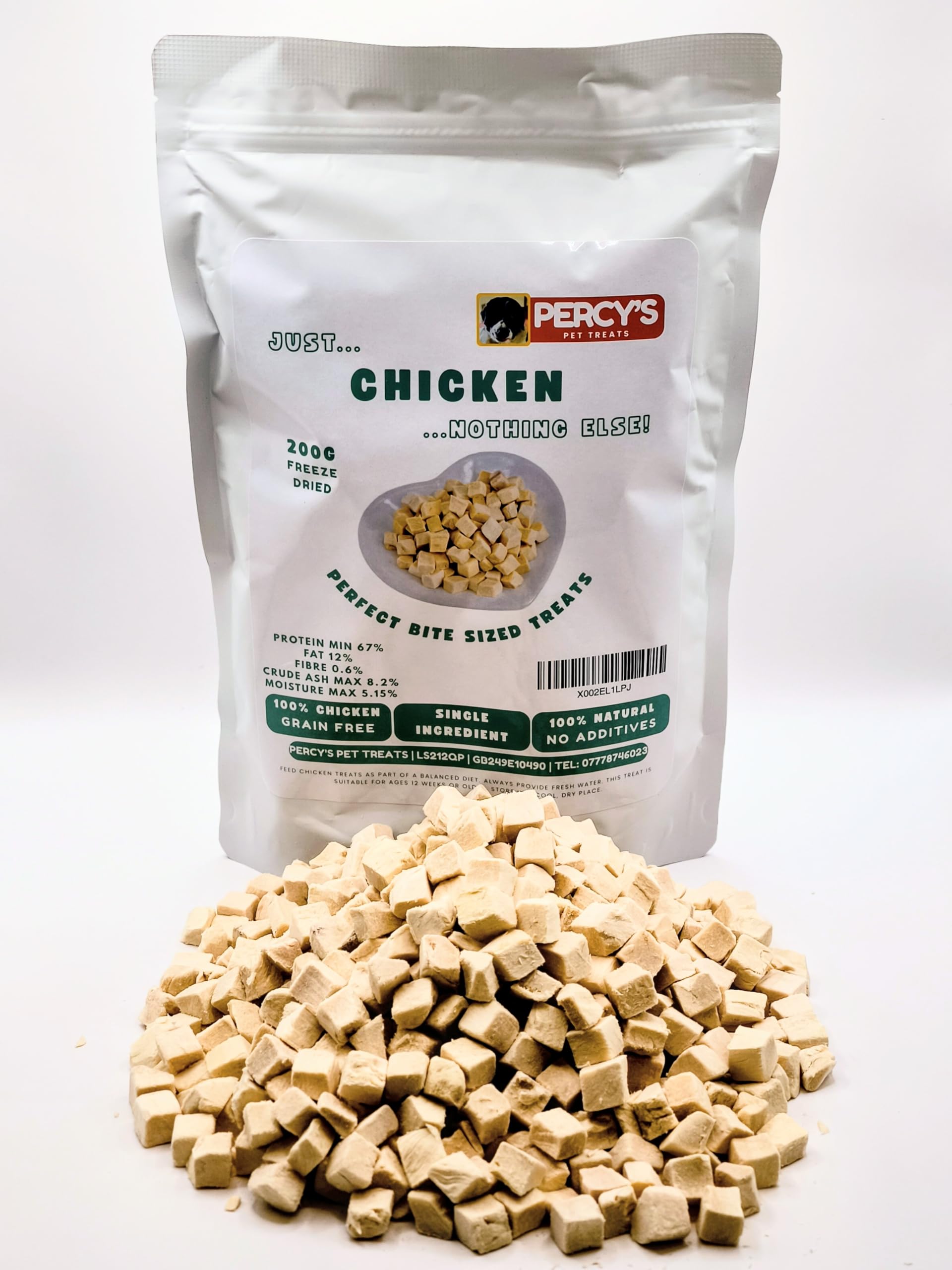 200g Chicken Freeze Dried - Allergen Free & Hypoallergenic Treat for Cats and Dogs - Locked in freshness, High in Protein Nibbles, Pet Treats, Food Topper