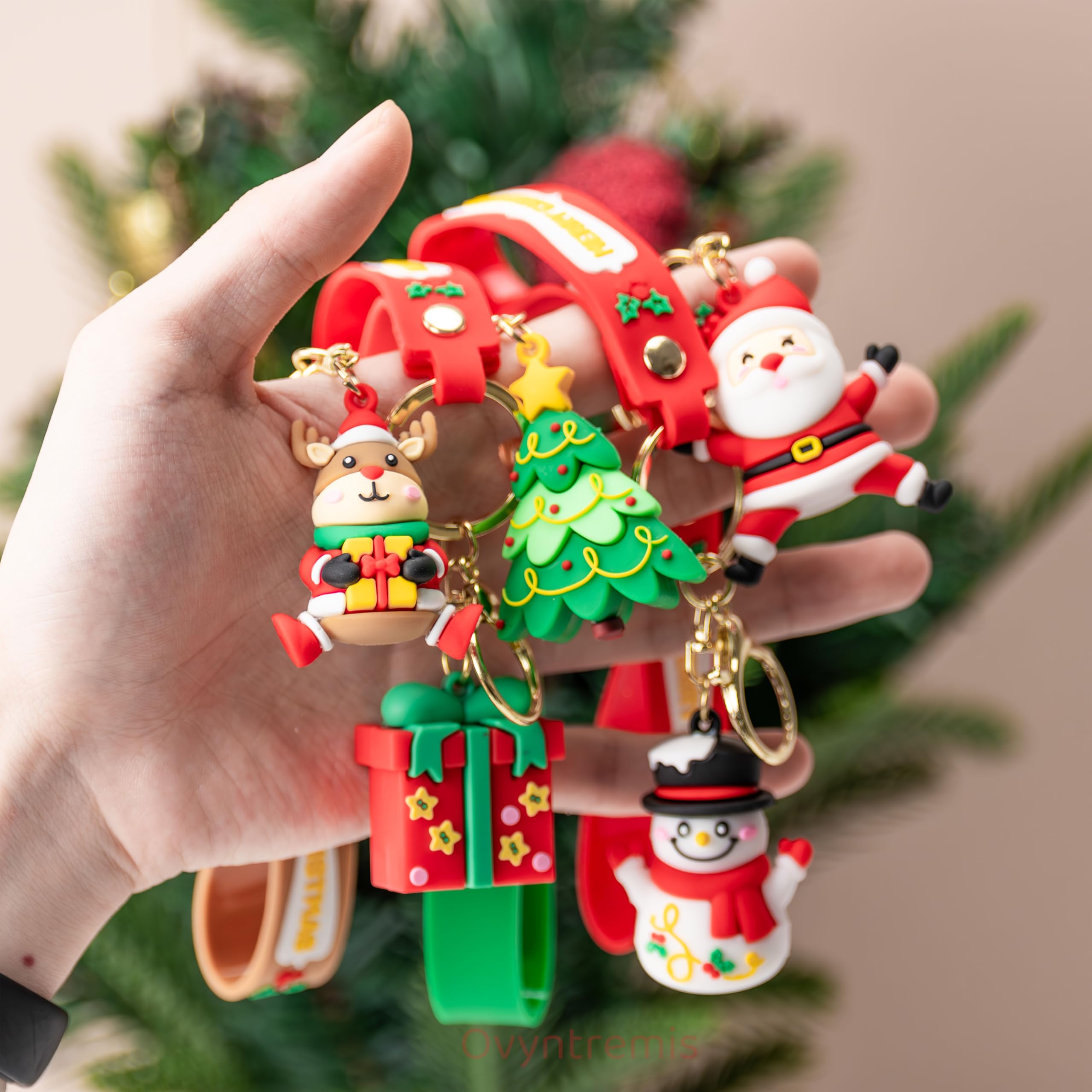 Portachiavi a forma di albero di Natale in feltro fatto a mano