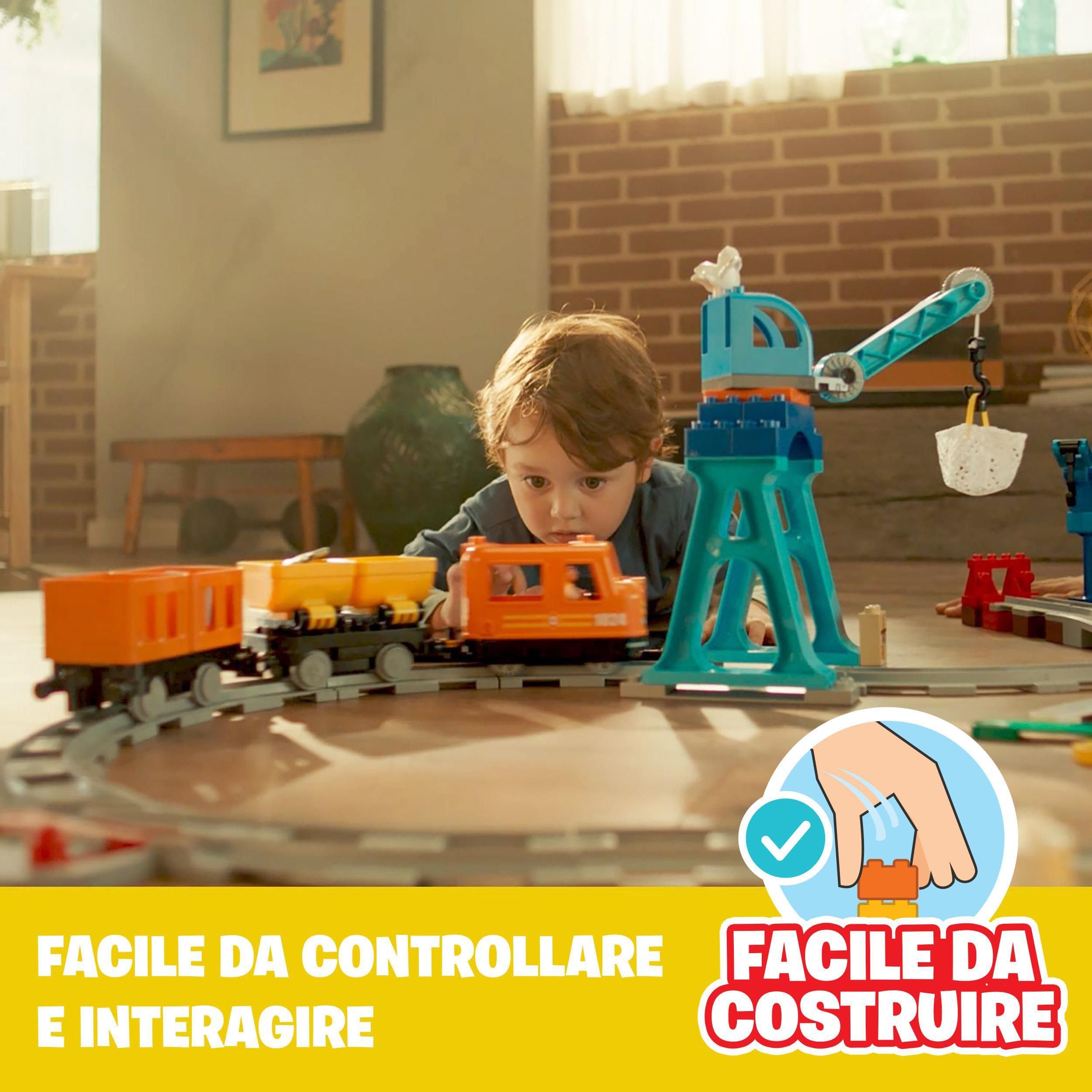 LEGO DUPLO Il Grande Treno Merci, Set Push & Go, Luci e Suoni, Costruzioni Creative con Binari, Nave e Gru Giocattolo, Giochi per Bambini e Bambine da 2 a 5 Anni, Idee Regalo di Compleanno 10875