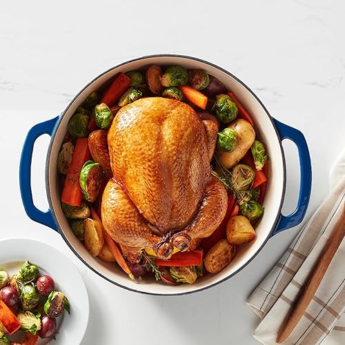 Miniatura 6 de Horno holandés cubierto de hierro fundido esmaltado Tienda Basics, 7.3 cuartos de galón, color azul marino.