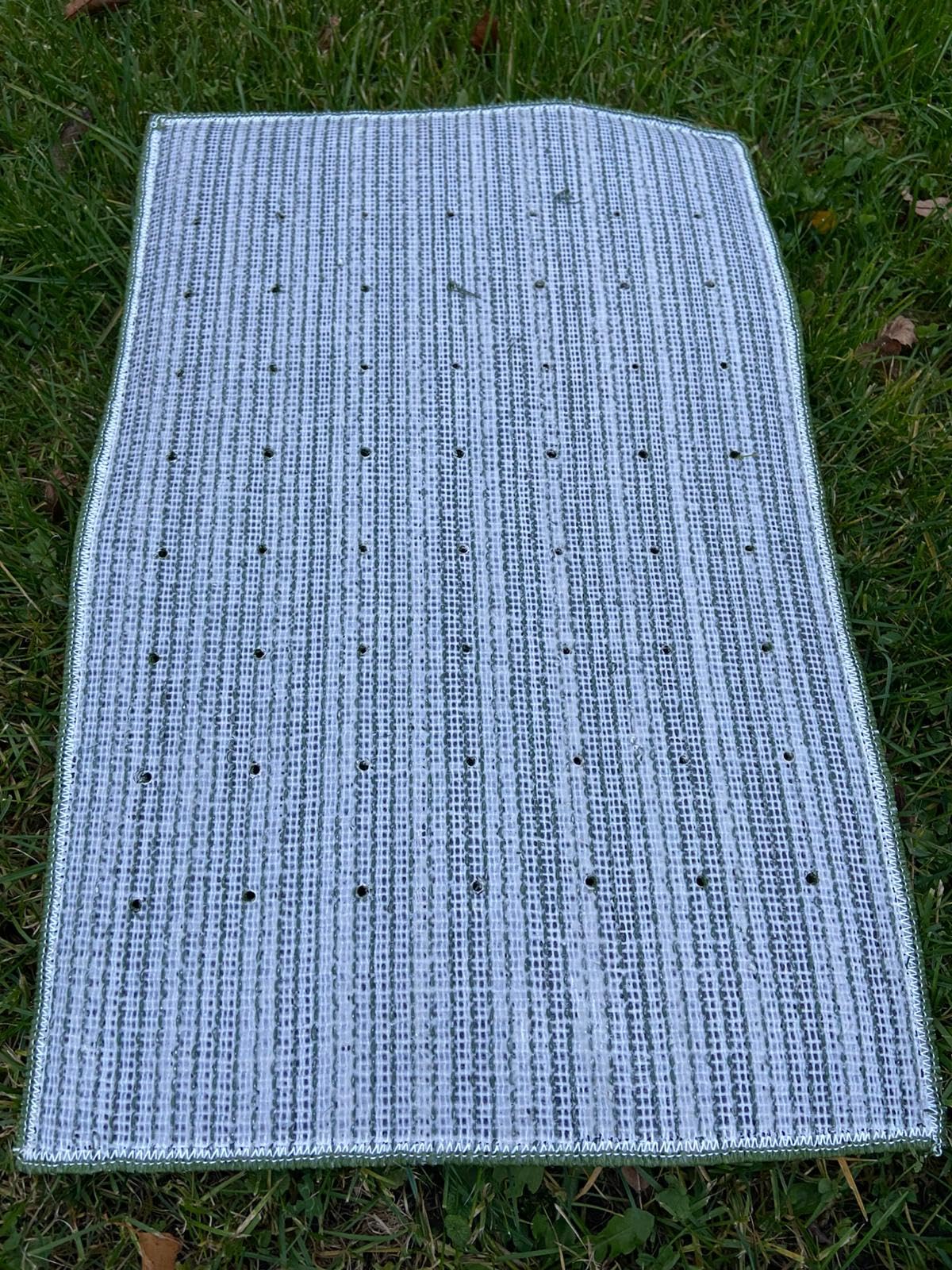 PFOTENWUNDER® 3x-11x Ersatz-Kunstrasen für Hundeklo, Hundetoilette Gras, Easy-Wash, für Hundeklo Hundetoilette mit 63x51cm, kleine Hunde Balkon Indoor WC Welpen-Klo, 11x Kunstrasen