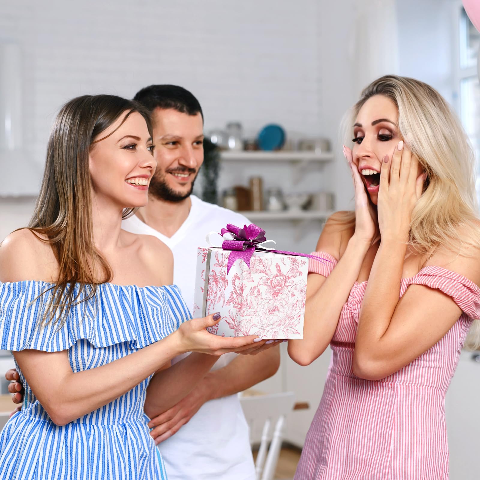 WERNNSAI Pink Floral Wrapping Paper - 1 Roll 43 cm x 10m Pink Flower Wrapping Paper Vintage Floral Gift Wrap for Women Girls Birthday Wrap Wedding Bridal Shower Gift Mothers Day — view 7