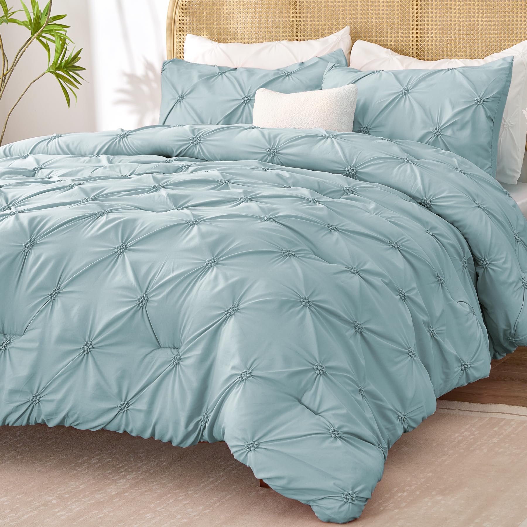 BEDELITE Light Blue King Size Comforter Set - 3 Pieces Boho Pintuck Bedding Comforter Sets, Lightweight Soft & Warm King Bedding Set with 2 Pillowcases for All Season
