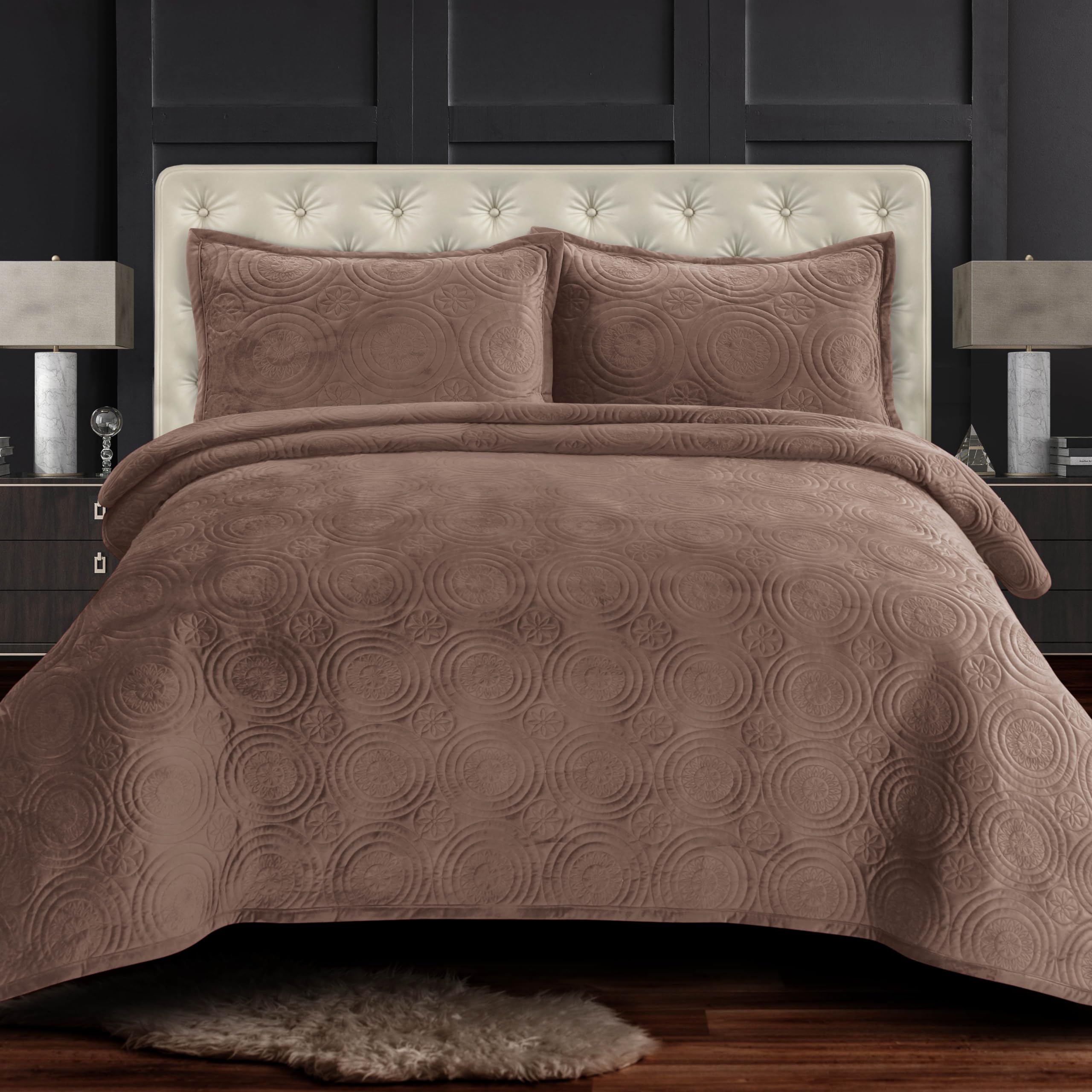 Tribeca Living Oversized Velvet Quilt, 3-Piece Queen Bed Set, 260GSM Soft Quilted Velvet, Includes One Quilt & Two Shams, Taupe