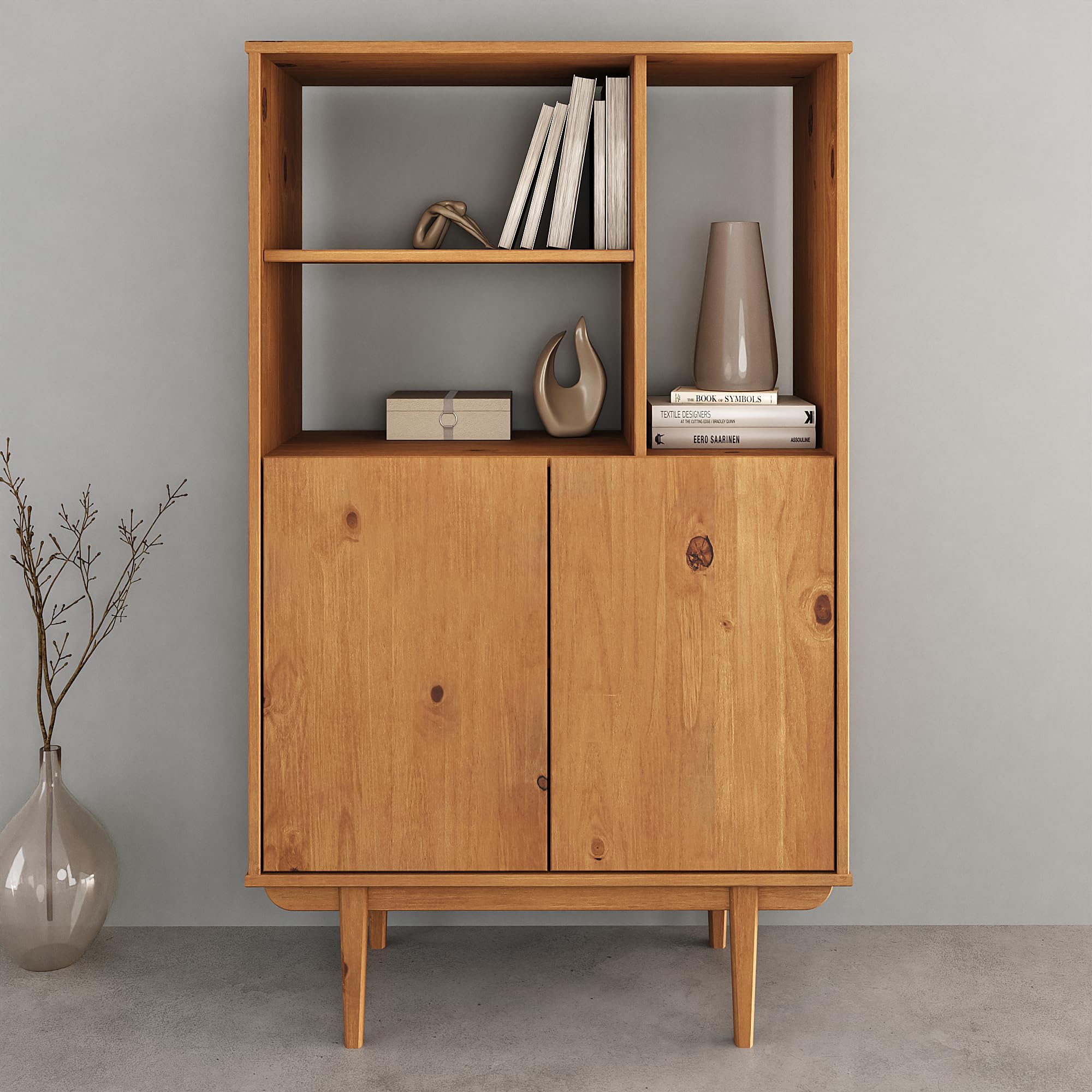 IDIMEX Highboard Simona mit offenem Regal in Massivholz Eiche Farben – Wohnzimmer Kommode mit 3 offenen Fächern und 2 Türen – Bücherregal mit Türen – Retro Holzschrank