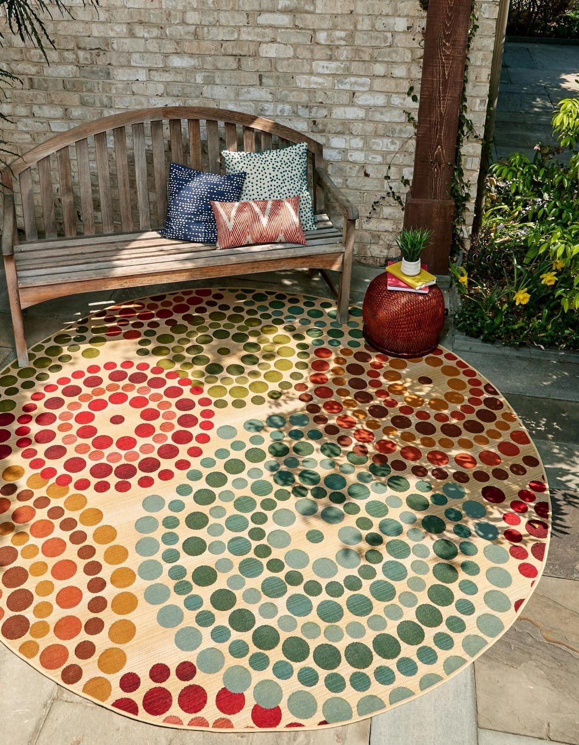 Unique Loom Outdoor Modern Collection Area Rug - Spark (10' Round, Beige/ Burgundy)