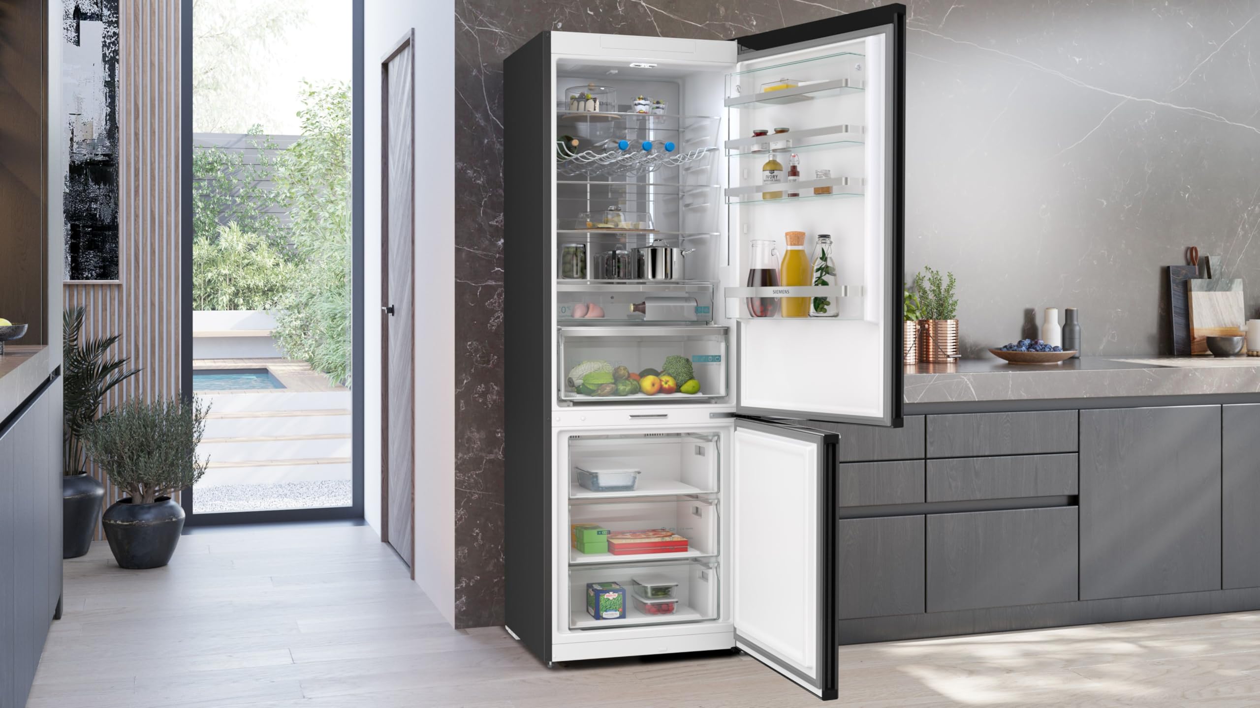 Siemens iQ500 Freistehende XXL Kühl-Gefrier-Kombination 203x70 cm, KG49NAXCG, 311 L Kühlen & 129 L Gefrieren, Total noFrost, freezerLight, hyperFresh Technologie, antiFingerprint Schwarzer Stahl
