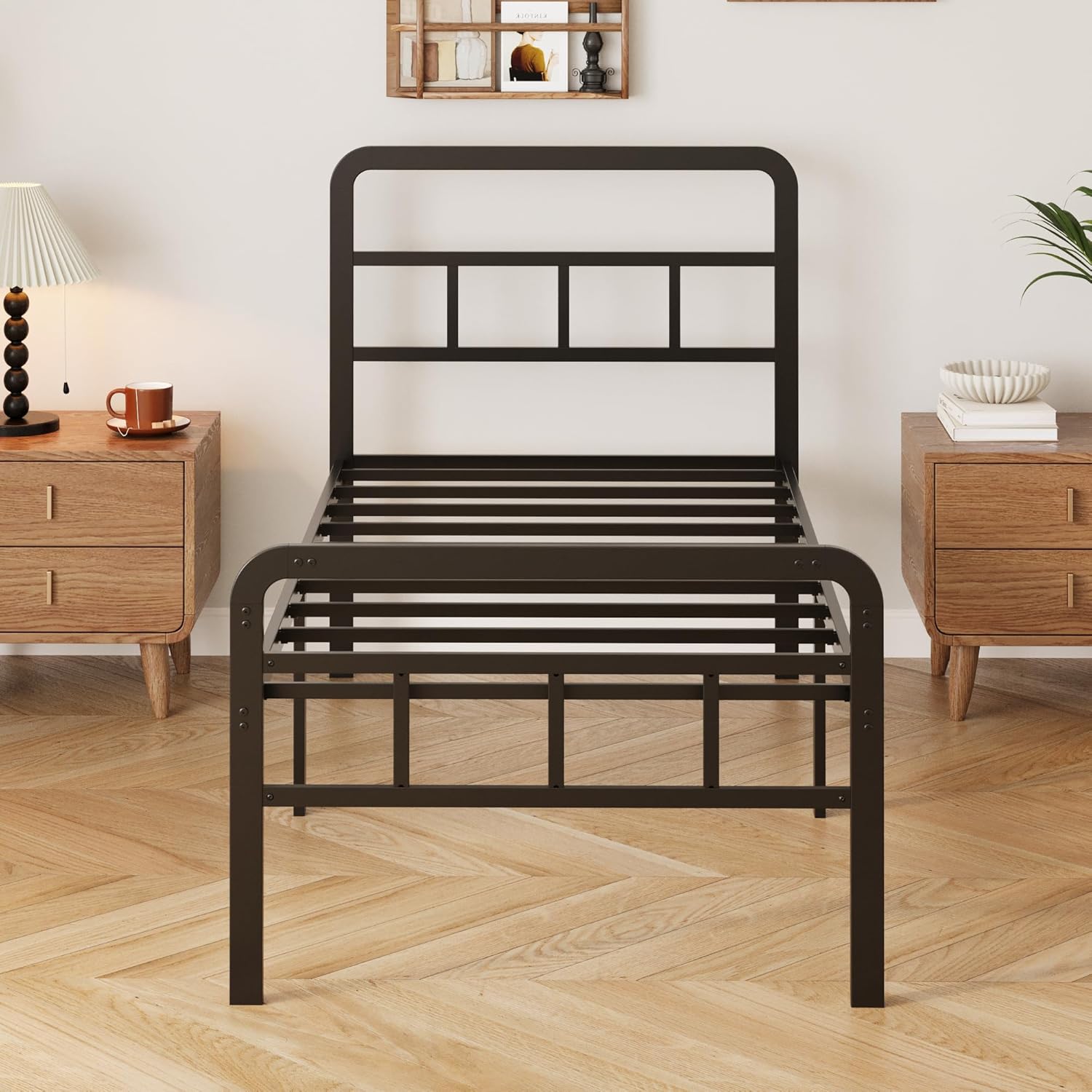 Devan view of the Yicensen bed frame components before mattress placement