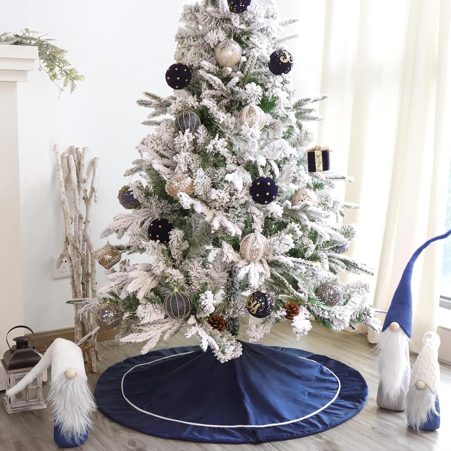 Bunny Chorus Christmas Tree Skirt, 48 inches Velvet Fur Plush Blue Tree Skirt, Xmas Tree Skirts for Merry Christmas Party Rustic Vintage Christmas Tree Decorations