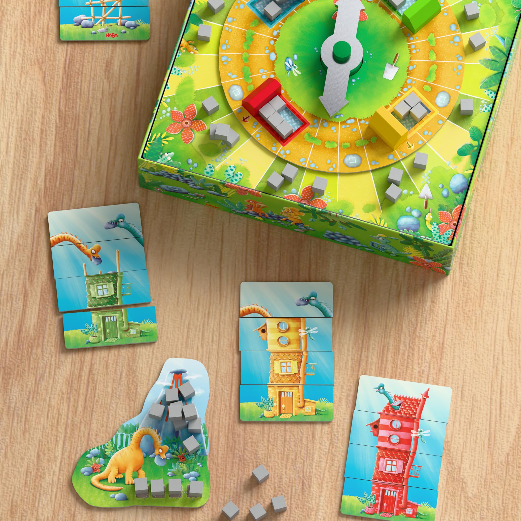 HABA Der Dino-Bautrupp – Spannendes 3D-Kinderspiel ab 4 Jahren mit Drehscheibe & Baustellen-Action – Fördert Motorik & erstes Zählen – Für 2–4 Spieler – 2013073001