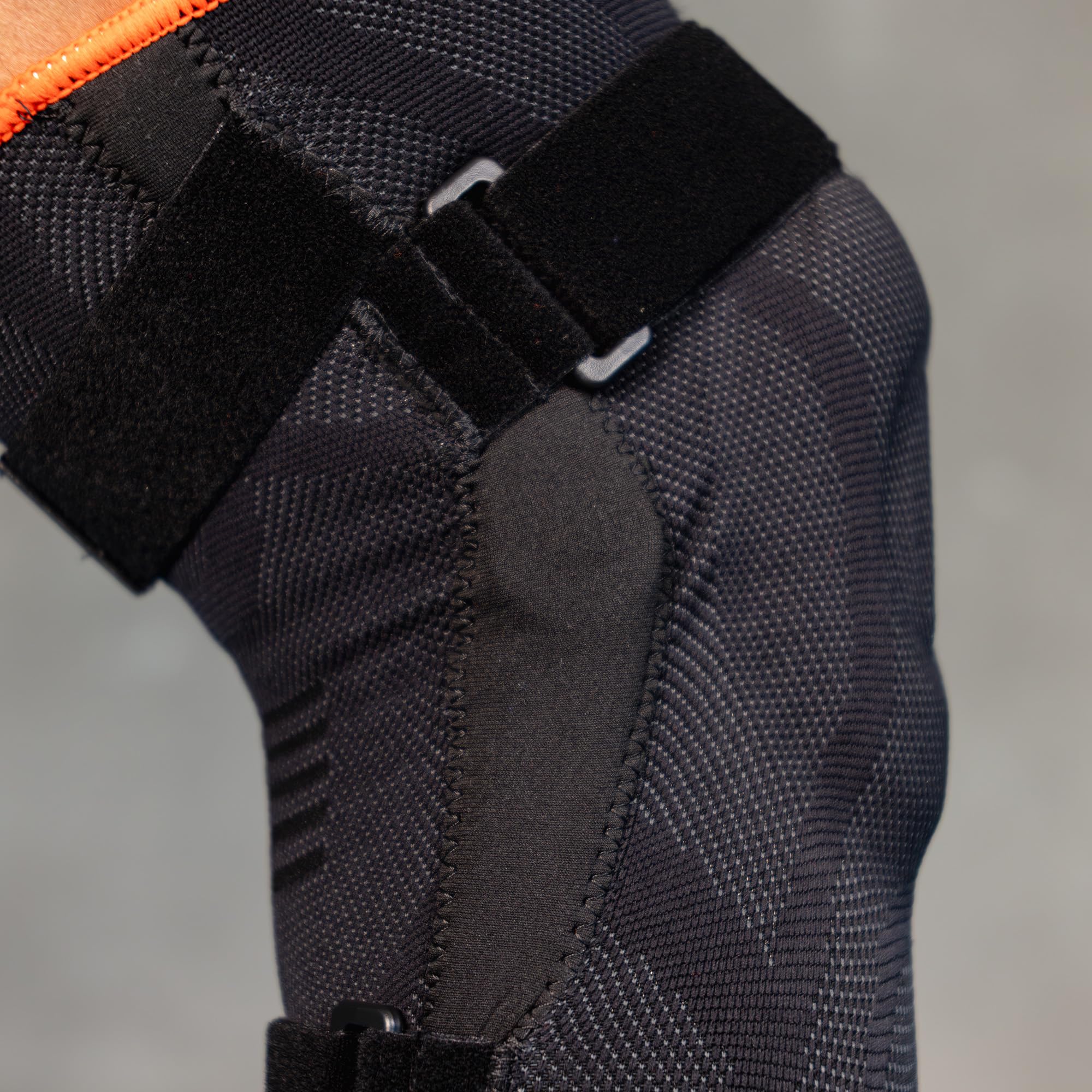 THUASNE Sport - Rodillera Ligamentaria Reforzada - Lesiones Ligamentarias, Rodilla Inestable - Montantes Articulados Rígidos Laterales - Índice De Soporte 3/3 - Dispositivo Médico CE - Talla S