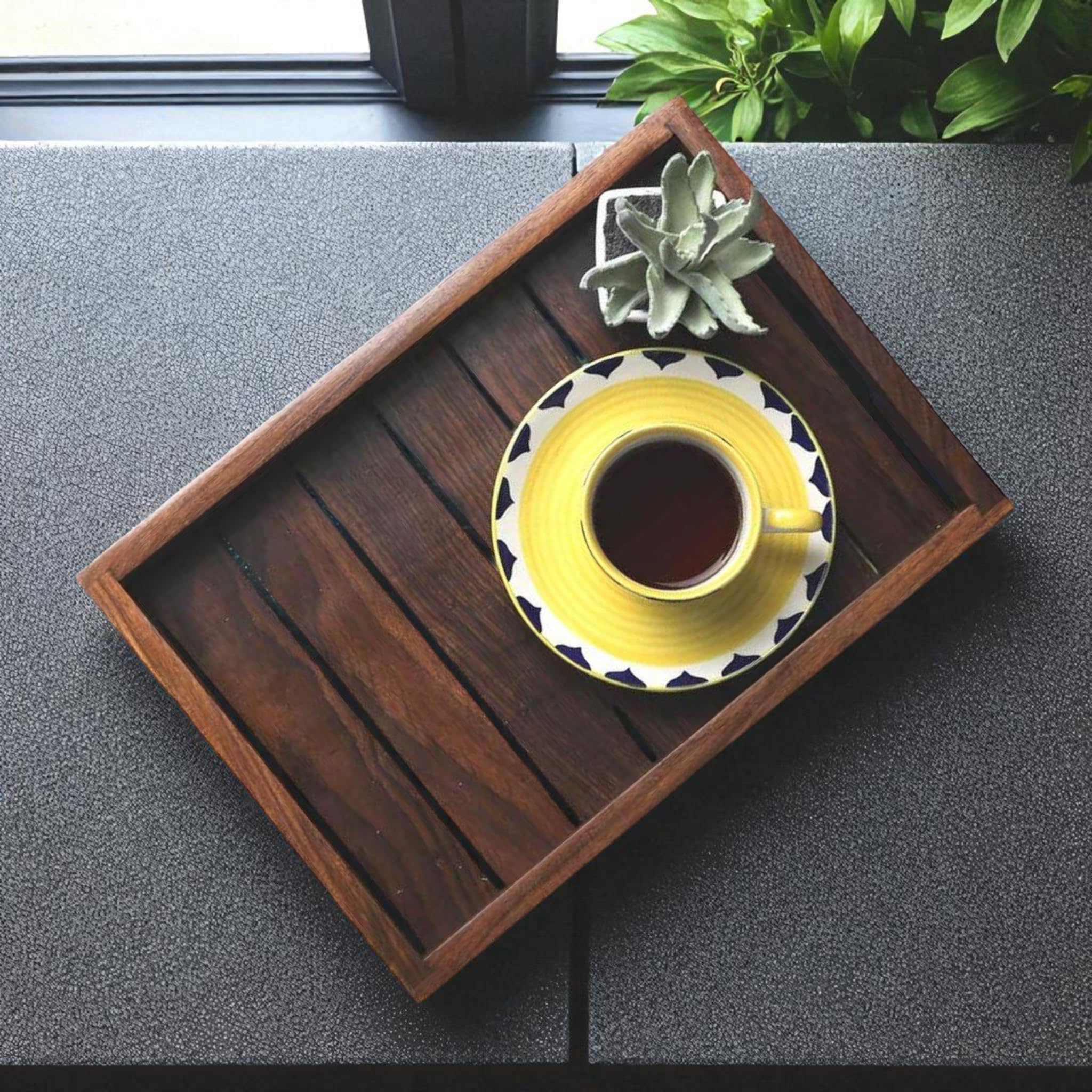 Bandejas de servir anidadas hechas a mano en bandejas de madera de Sheesham para servir té, bandeja decorativa de madera, bandeja de aperitivos, mesa de comedor, oficina, desayuno