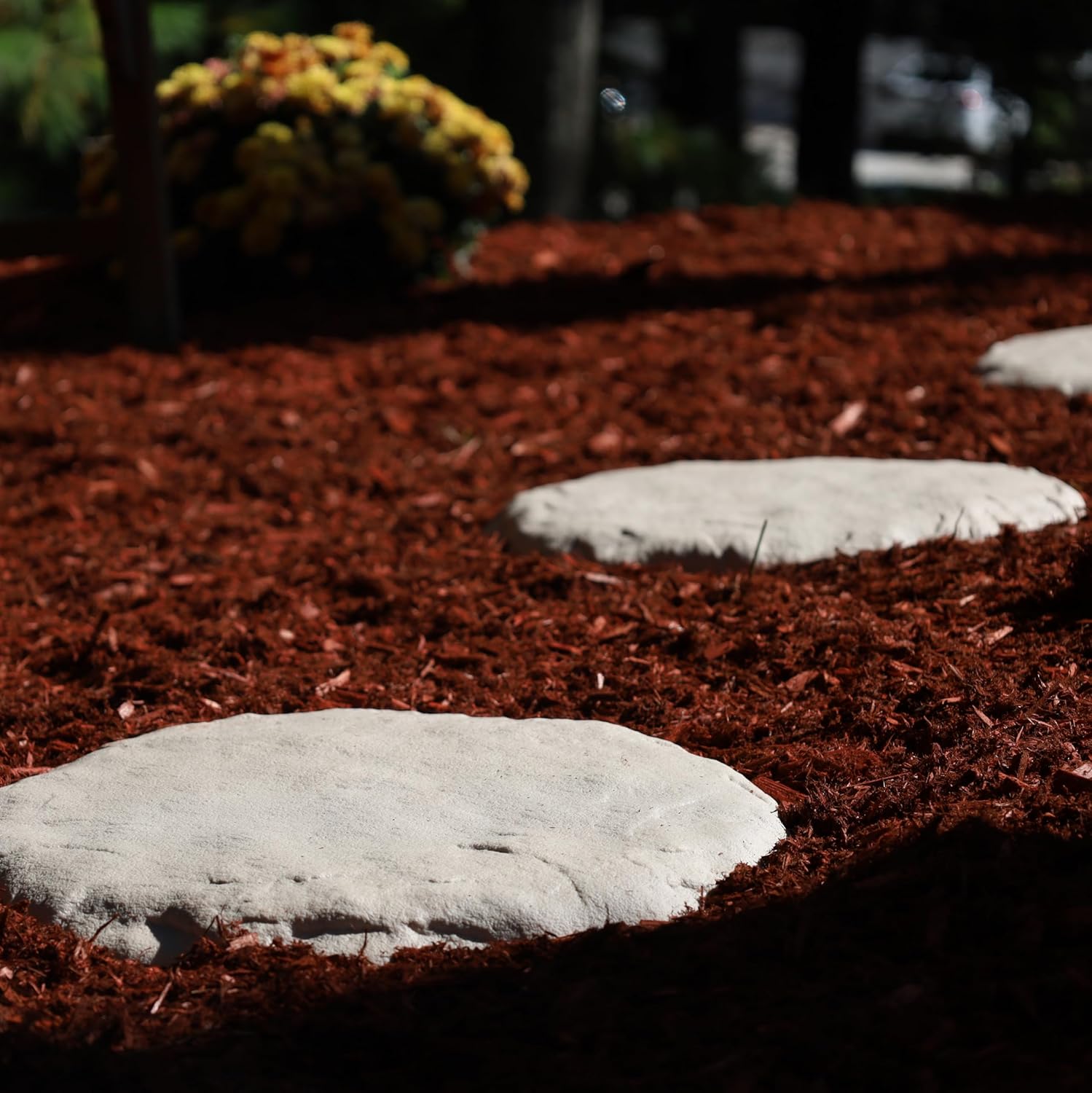 Ei Circular 15.5” Stepping Stones with Ground Stakes - Home or Garden Step Stones for Outdoor Walkway or Pathway Pavers - Resin Material (4, Light Grey Stone)