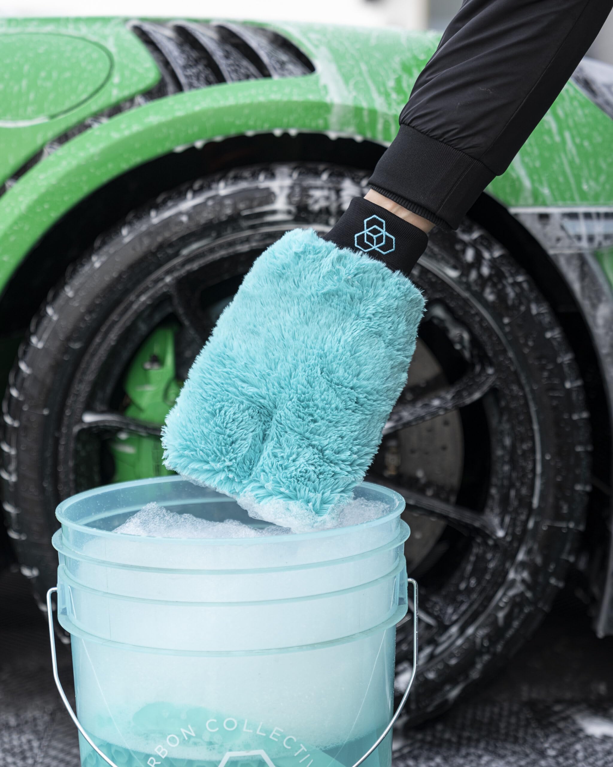 CARBON COLLECTIVE - Supreme Plush Wash Mitt 4.0 Black