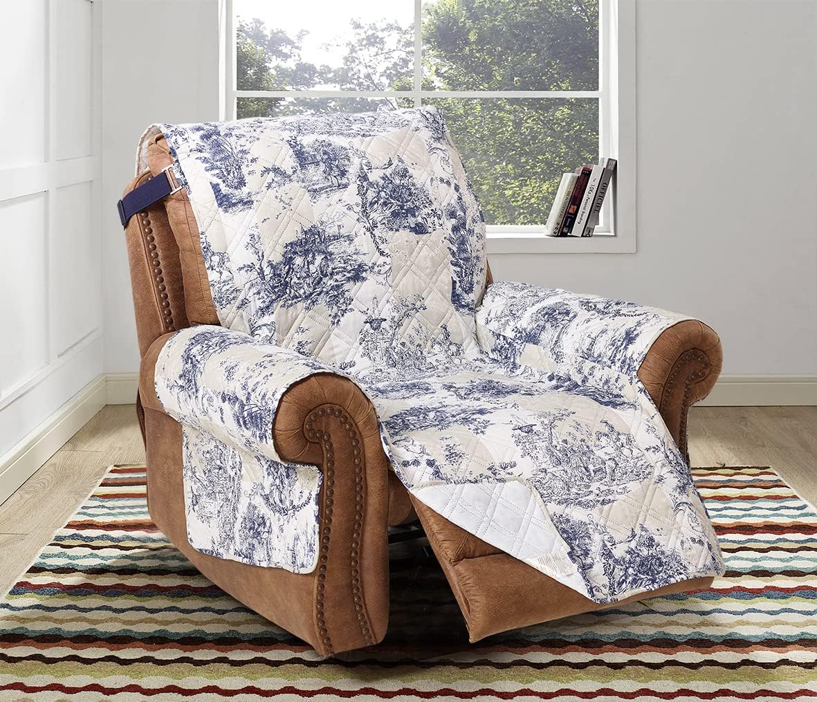 Brilliant Sunshine Blue Toile - Funda acolchada para sillón reclinable grande, 28 pulgadas de ancho de asiento, protector de muebles antideslizante,