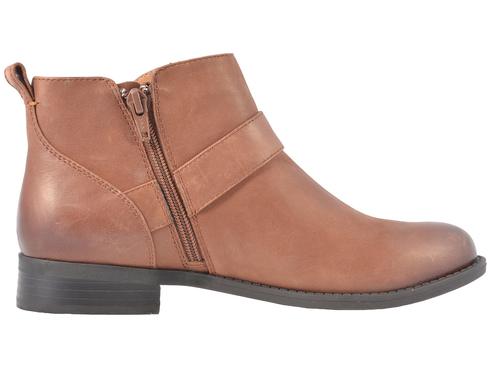 VIONIC Country Logan Ankle Boots at Zappos.com