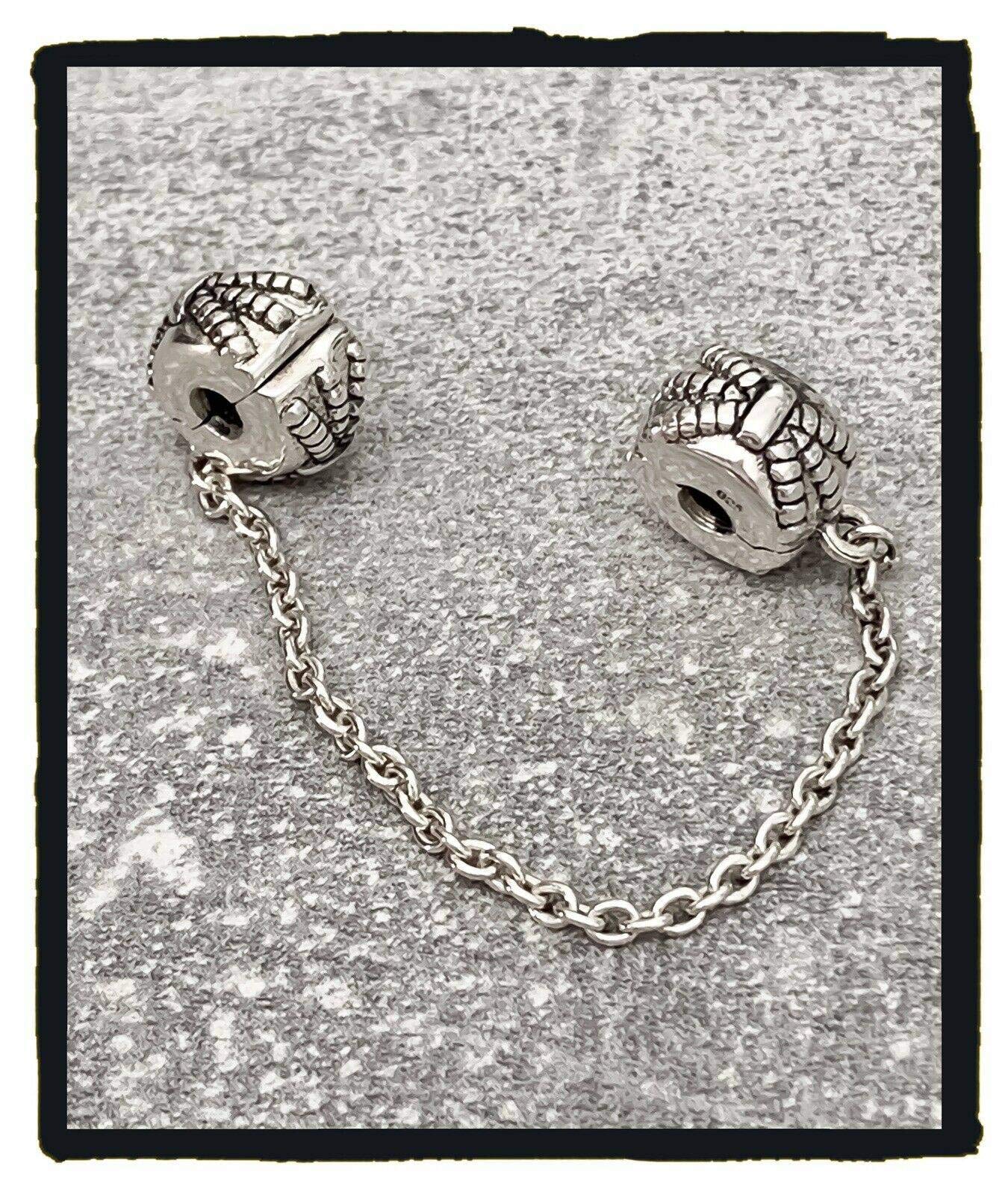 Bracciale con charm, in vetro di Murano e argento 925 rodiato