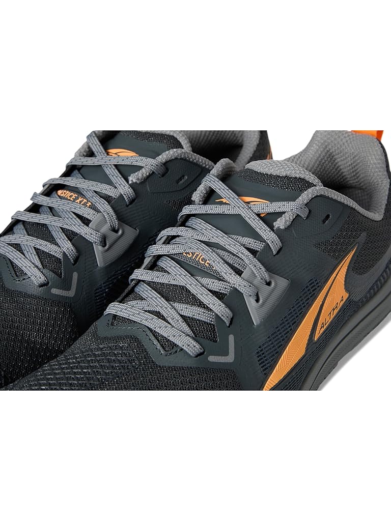 Black Altra Solstice Xt 3