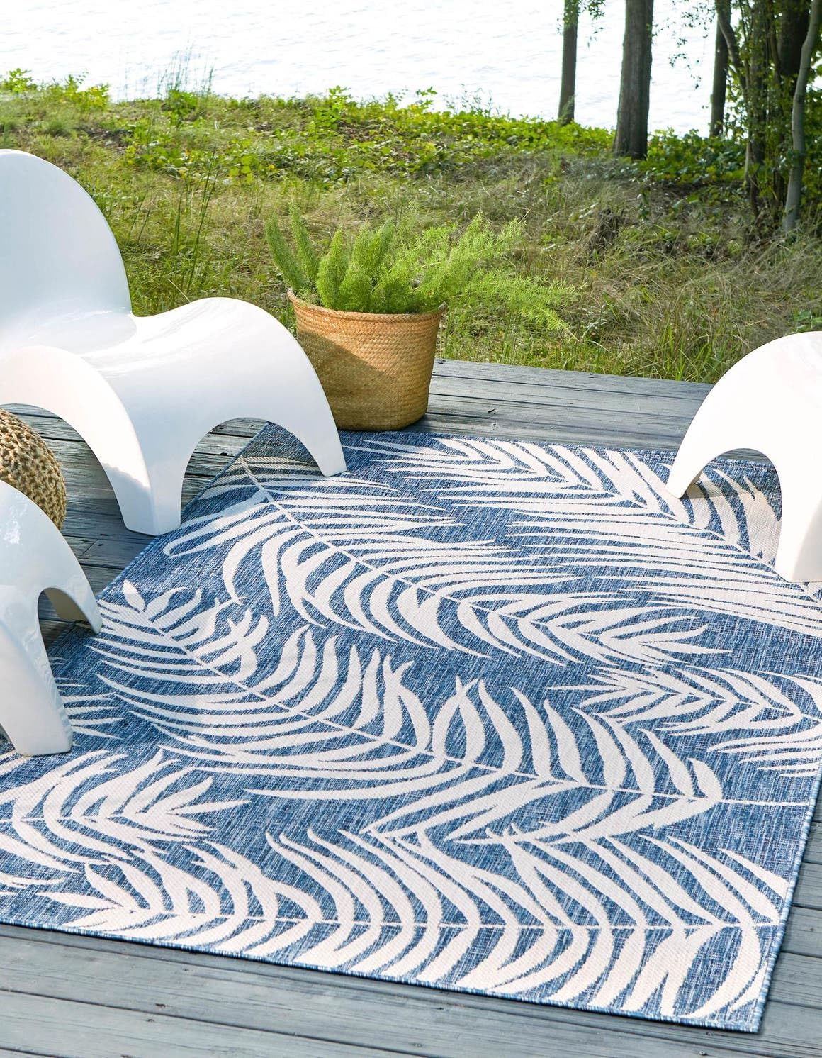 Unique Loom Outdoor Botanical Collection Area Rug - Palm (4' 1" x 6' 1" Rectangle, Charcoal Ivory/ Gray)