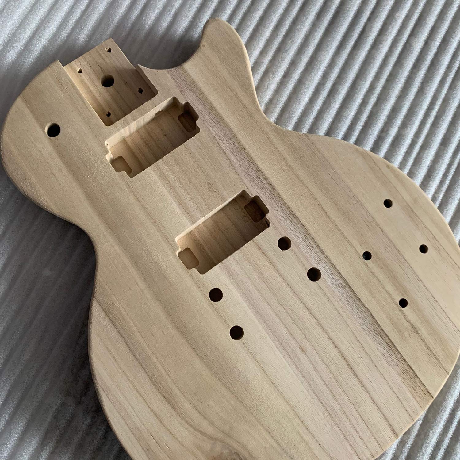 Chitarra Elettrica Incompiuta Corpo In Legno D'acero Bianco Chitarra Barrel per PB Style Basso Chitarre Parti FAI