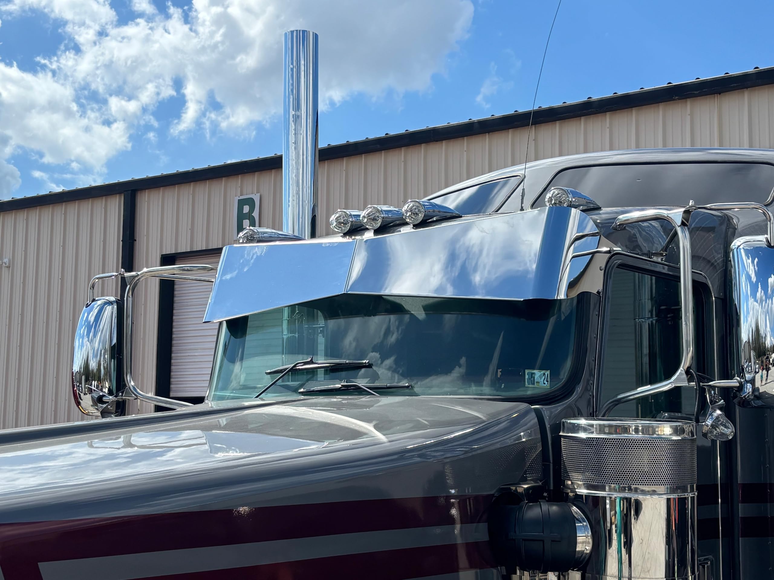 13 inch bowtide Visor compatible with kenworth T600 T660 W900