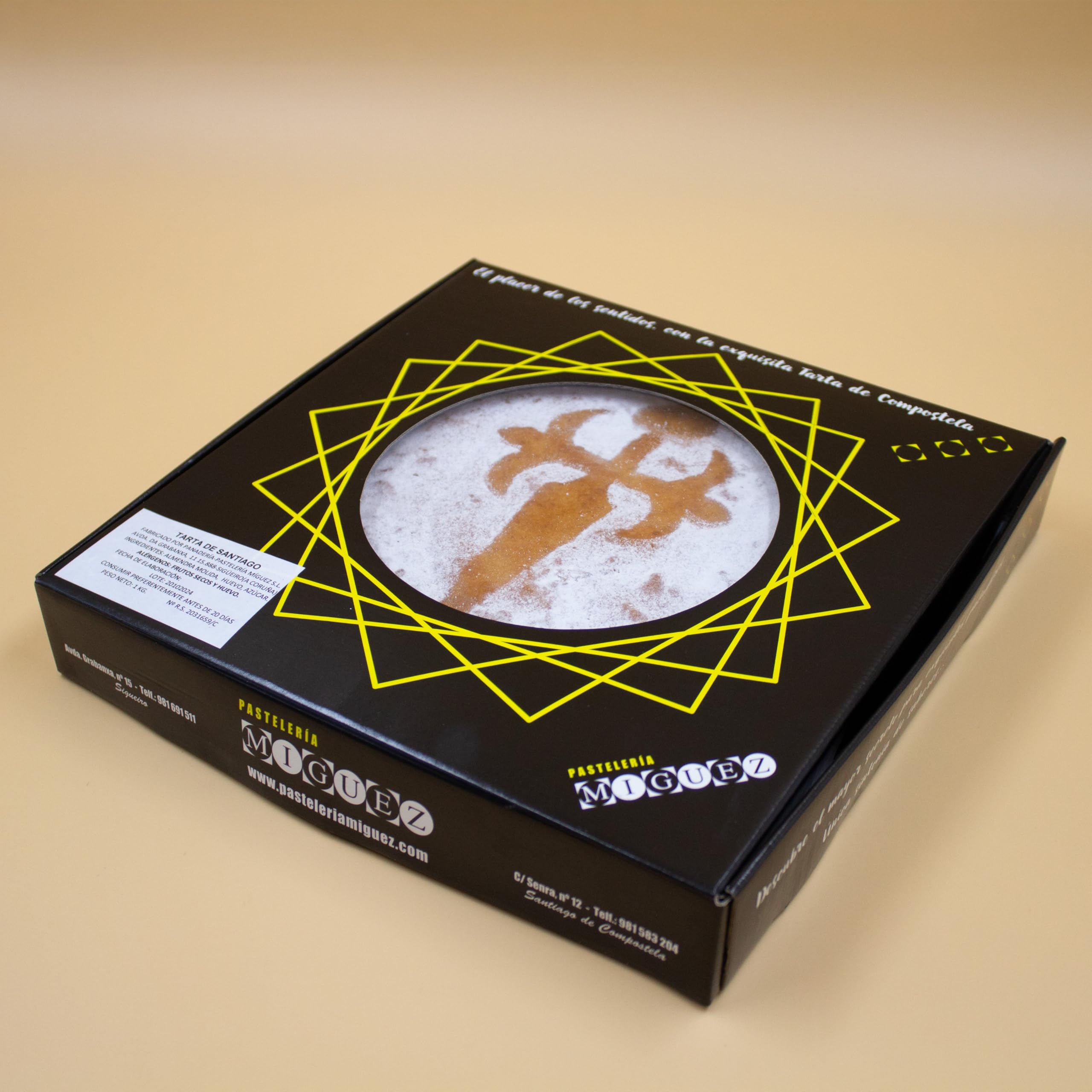 Tarta de Almendra de Santiago 1kg - Dulce gallego - Sin Gluten y Sin Lactosa - Regalo gourmet - 100% Artesanal - Almendra Marcona - Sin Aditivos - Postre para celebraciones - Ingredientes naturales