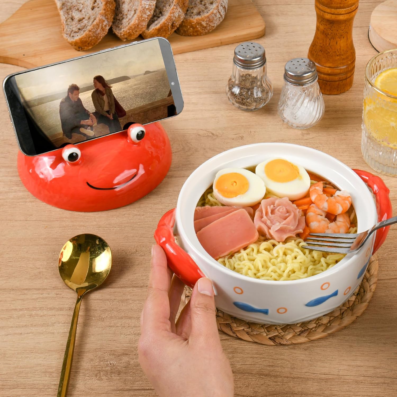 Cute Crab Ceramic Ramen Bowl with Lid and Handles, 24 OZ (680ML) Noodle Soup Bowl for Oven and Microwave Safe Dishwasher Safe for Home, Office, Dorm