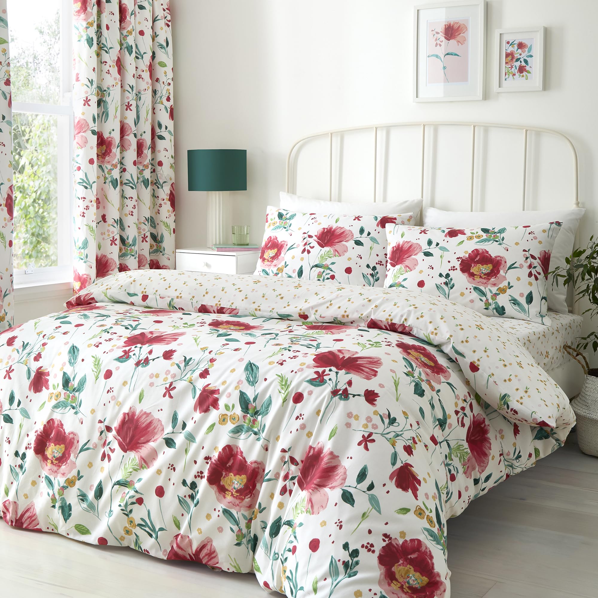 Dreams & Drapes Abstract Poppy Duvet Cover Set Super King 260 x 220cm – Polycotton Easy Care Floral Bedding, Reversible Modern Poppy Design with 2 Pillowcases, Red