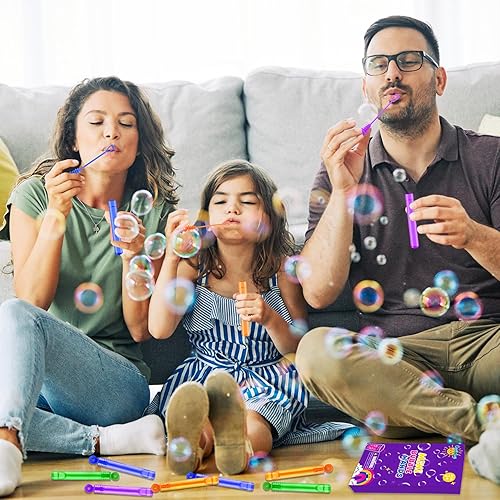Miniatura 6 de Leetous Regalos de fiesta de burbujas para niños, paquete de 20 mini varitas de burbujas de bolsillo para niños pequeños, premios de carnaval,