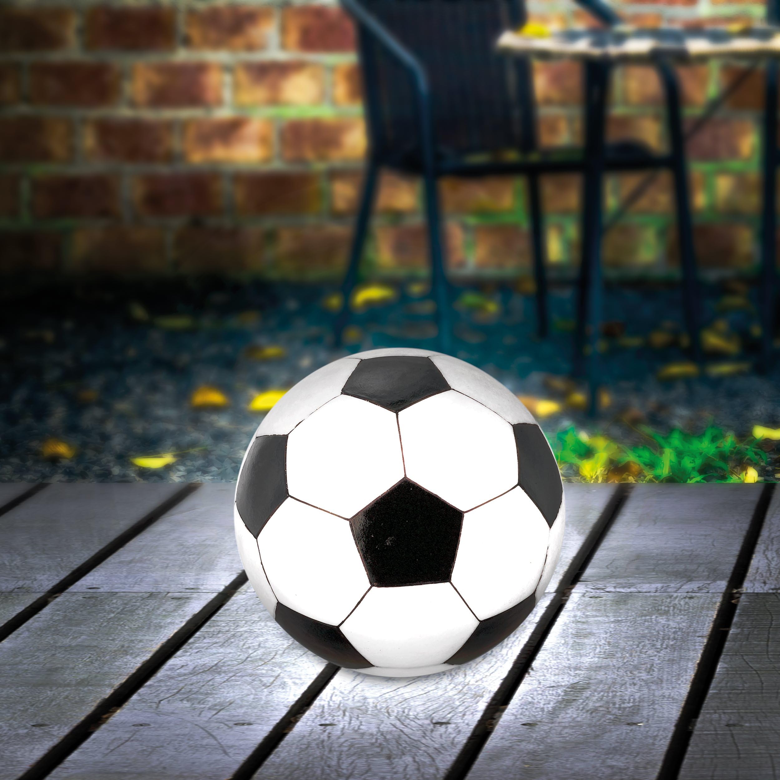 Esotec Fußball Solarkugel, Gartenkugel Ball, 27cm, Akku, Solarlampe, Solarleuchte, Balkondeko, Terrassendeko, LED Leuchtkugel, Gartenbeleuchtung, Gartenfigur, 5500K, außen, wetterfest, 102687