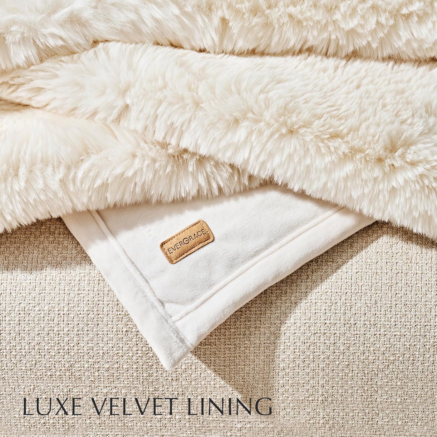 EVERGRACEHOME Luxury Soft Faux Chinchilla Fur Throw Blanket for Couch, Warm Thick Heavy Winter Throw Blanket 1220GSM for Bed, Fluffy Cozy Mink Blanket with Reversible Velvet, Arctic White, 50"x60" - Image 7
