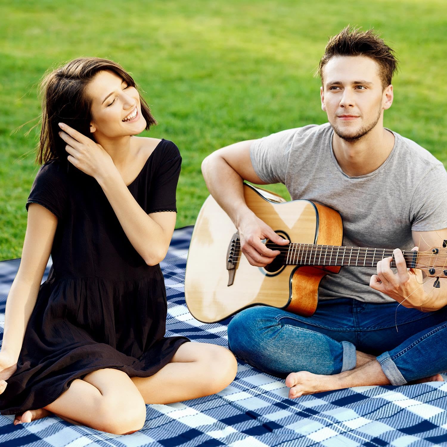Vinsani Foldable Picnic Blanket 200 x 180 cm - Anti-Slip, Durable Waterproof & Sand Proof Outdoor Rug Mat for Camping, Beach, Hiking, Park & Garden, Easy to Carry, Machine Washable | Checkered - 5
