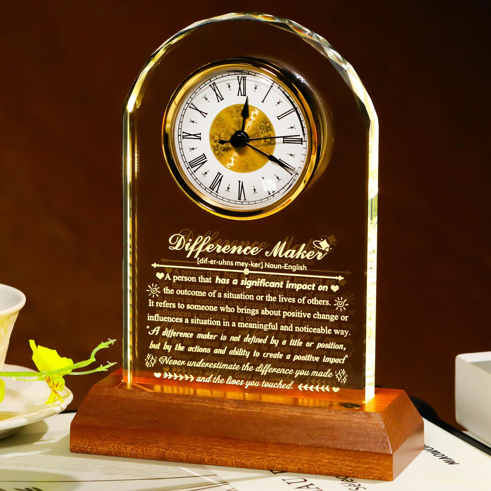 Arikyrist Reloj de cristal con base de madera, agradecimiento, agradecimiento, jubilación, regalos motivacionales para compañeros de trabajo, empleados, líderes, decoración de escritorio de oficina