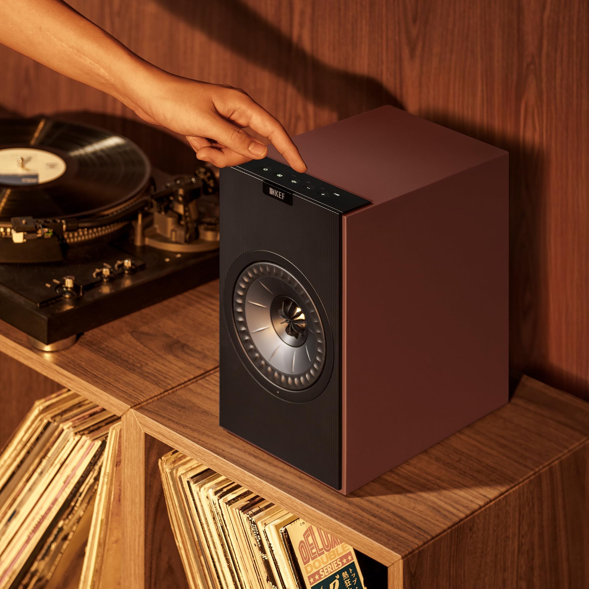 KEF Coda W Diffusori da scaffale HiFi wireless, Vintage Burgundy | Bluetooth 5.4 aptX Lossless | Compatibili con giradischi, TV, PC, laptop e altro | Musica | TV e Home Cinema | Gaming