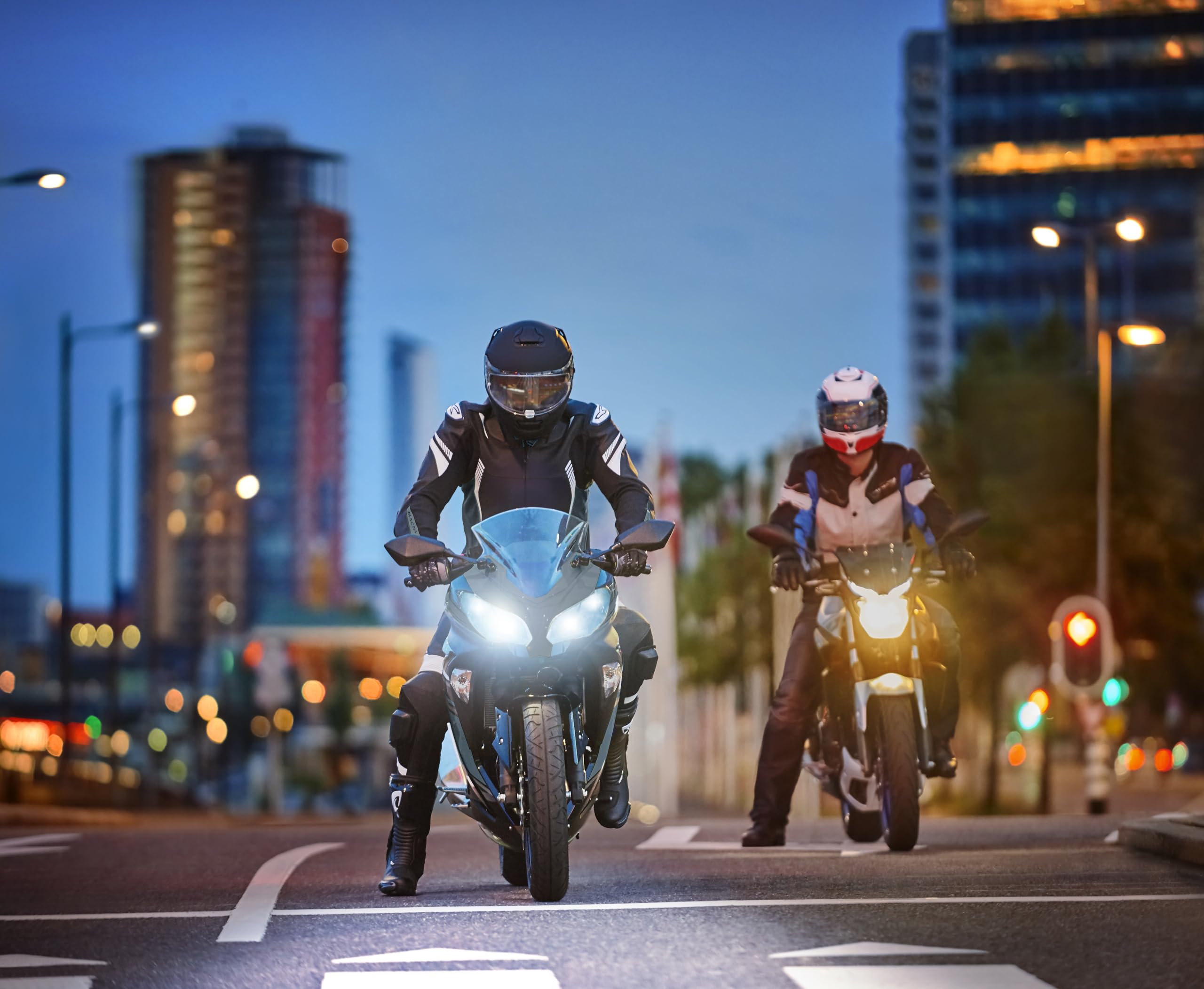 Philips Ultinon Pro6000 Boost Moto H7-LED Lampe LED homologuée*, +300% plus lumineuse**, 5800 K, design ultra compact
