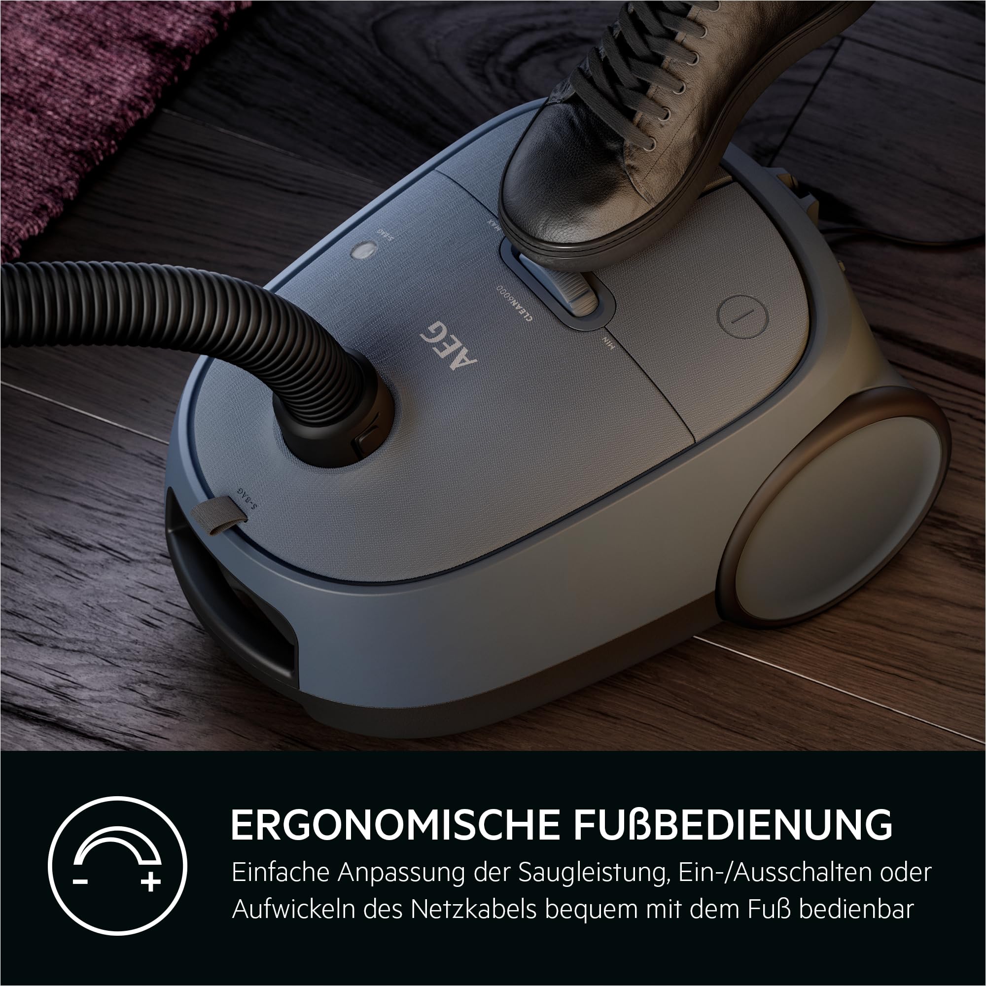 AEG CLEAN 6000 Staubsauger mit Beutel, Hohe Saugleistung, inkl. Zusatzdüsen, 55 % Recyclingkunststoff, für Haustierbesitzer, Reinigen von Polstern, 12 m Aktionsradius, 850 W, Blau, AB61C2DBS