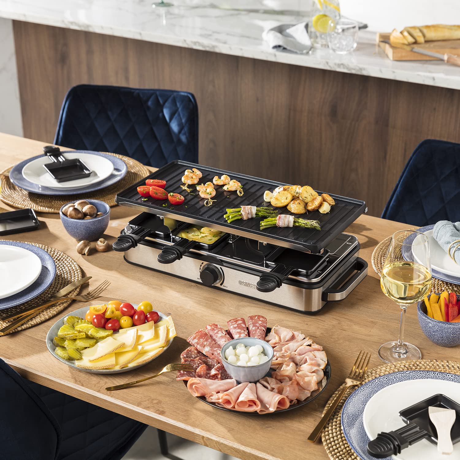 Princess Appareil à Raclette Deluxe, Pour 8 Personnes, Plaque Réversible Grill et Pierre à Cuire 42 x 21 cm, Thermostat Intégré, Finition Inox Facile à Nettoyer, 1400 W, Noir, 01.162645.01.001