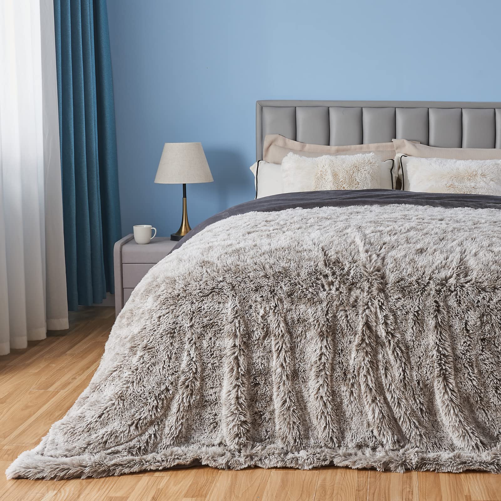 GONAAP Fuzzy Faux Fur Throw Blanket Queen Size Frosty Grey Super Soft Cozy Plush Fuzzy Shaggy Blanket for Couch Sofa Bed (Frosty Grey, Queen(90"x90"))
