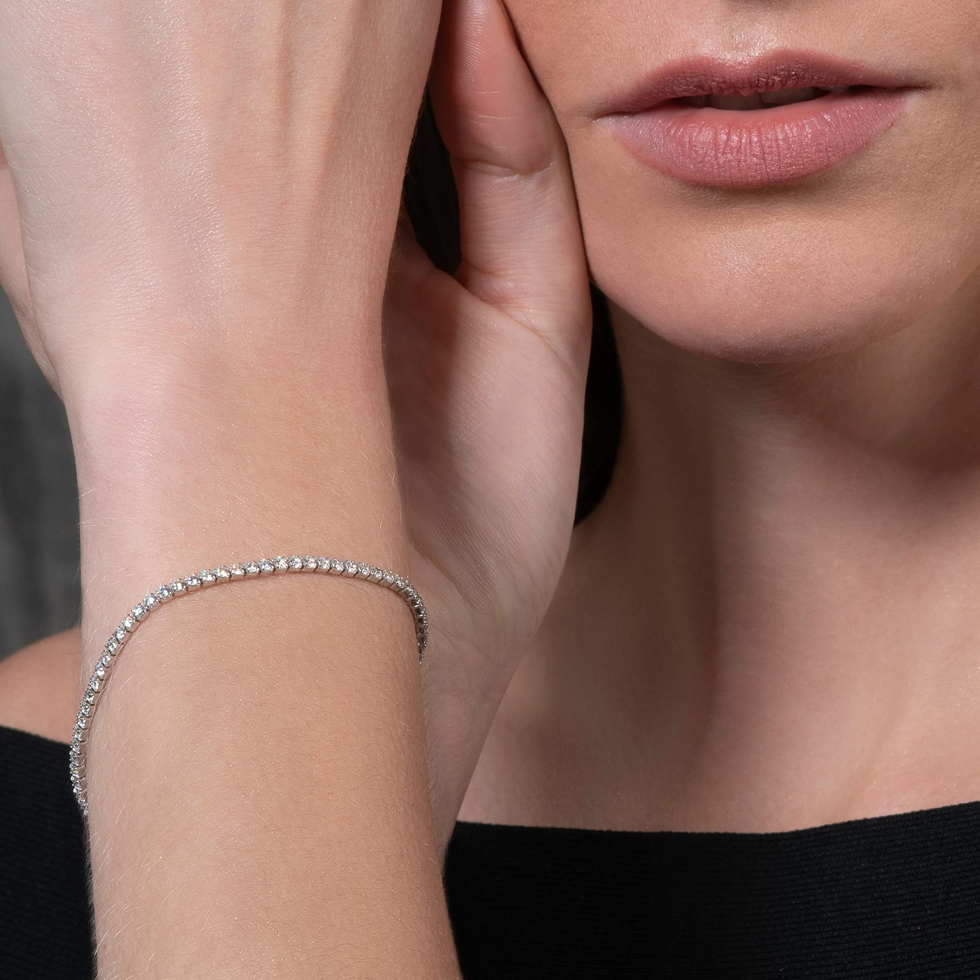 namana Bracciale Tennis in Argento Sterling 925, Braccialetto Sottile per Donna e Raggazza, Delicato Bracciale Tennis con Zirconi Cubici, Gioielli in Argento Sterling 925, Regalo da Donna