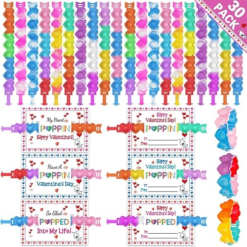 UPINLOOK Paquete de 30 tarjetas de San Valentín para niños con pulseras de corazón, juguetes de burbujas, premios escolares para el día de San disponible en Yaxa Venezuela